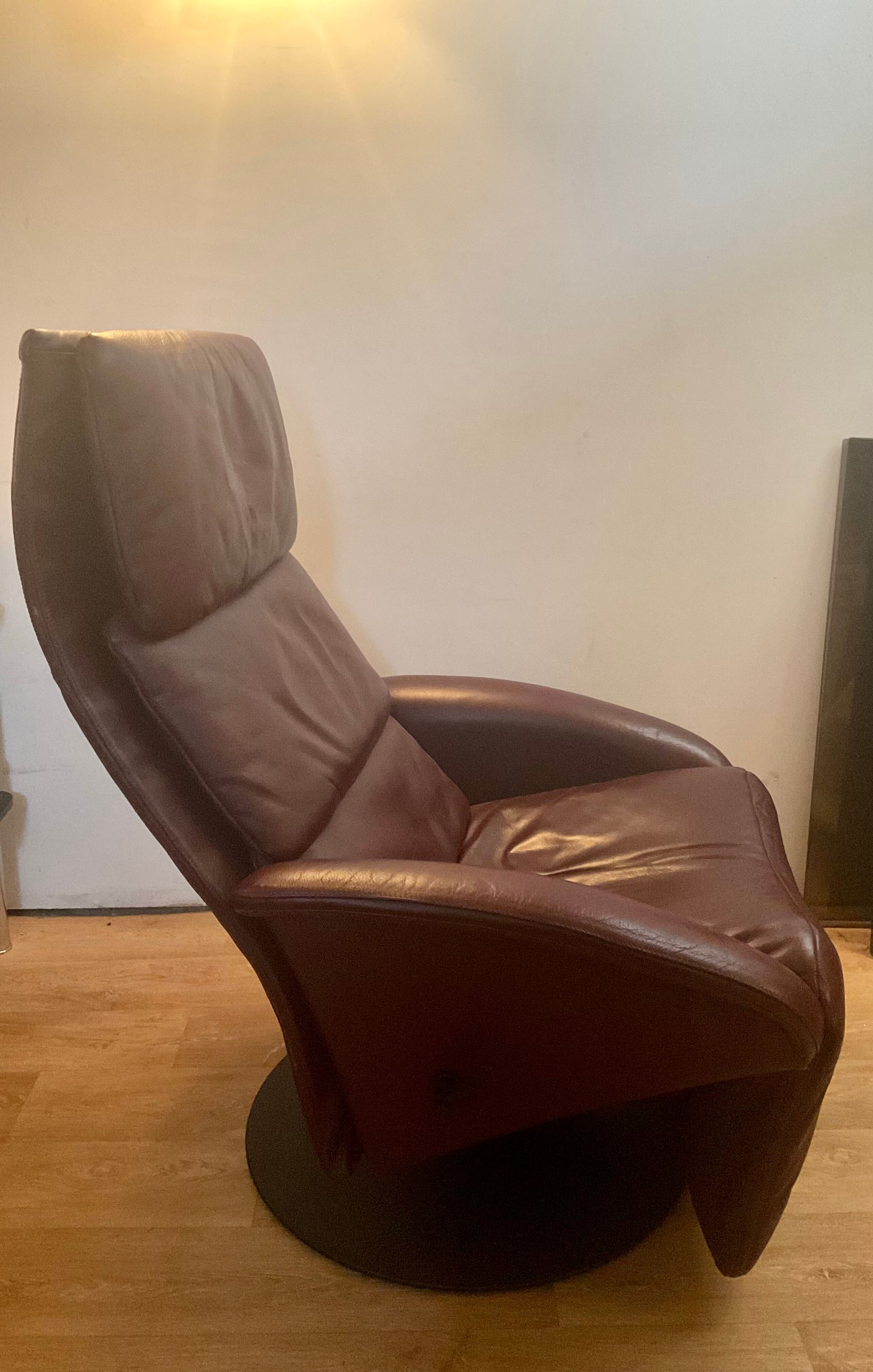 Fauteuil relax Jori des années 70 80 en cuir