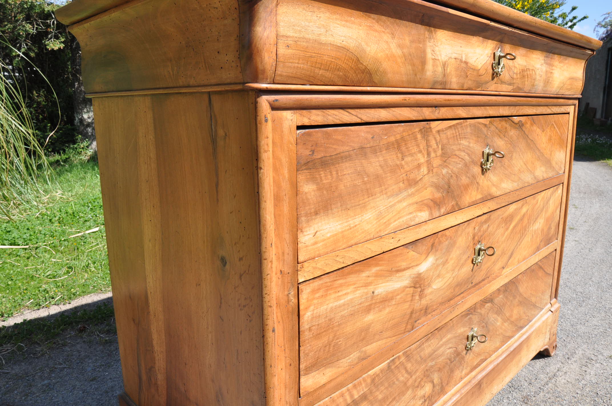 Old chest of drawers