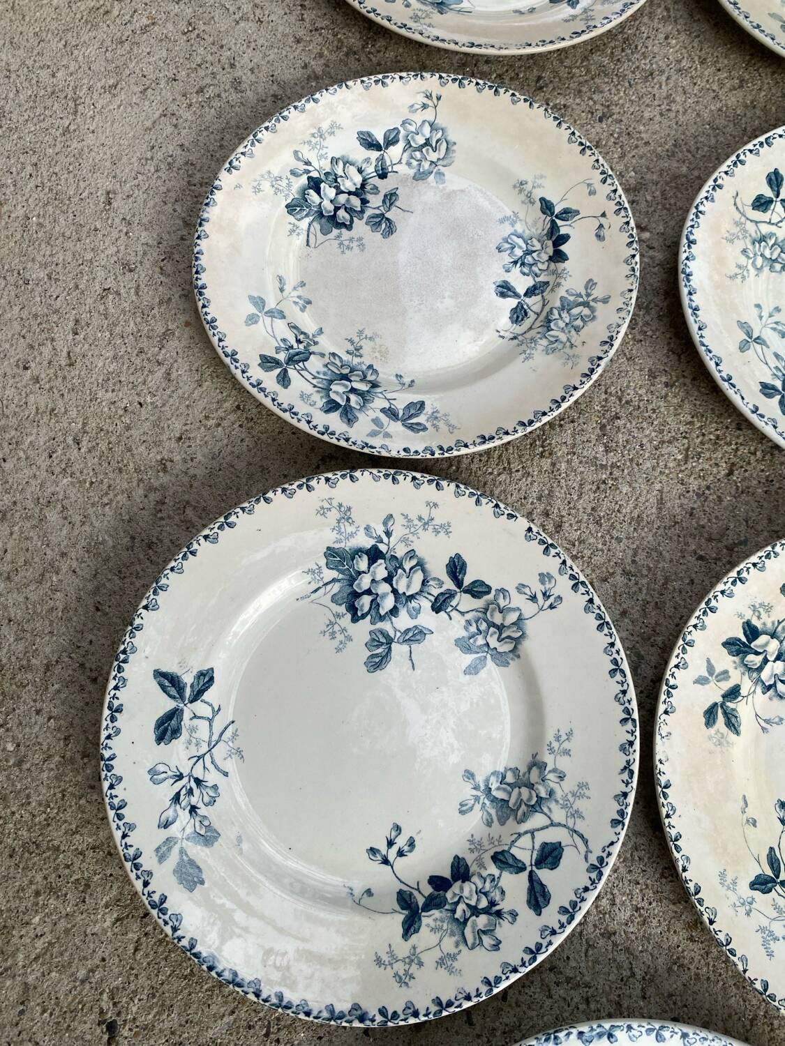 Selling sets of 8 St Amand plates