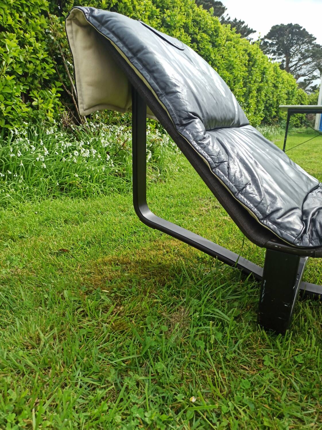Black leather lounge chair by Ingmar and Knut RELLING for WESTNOFA