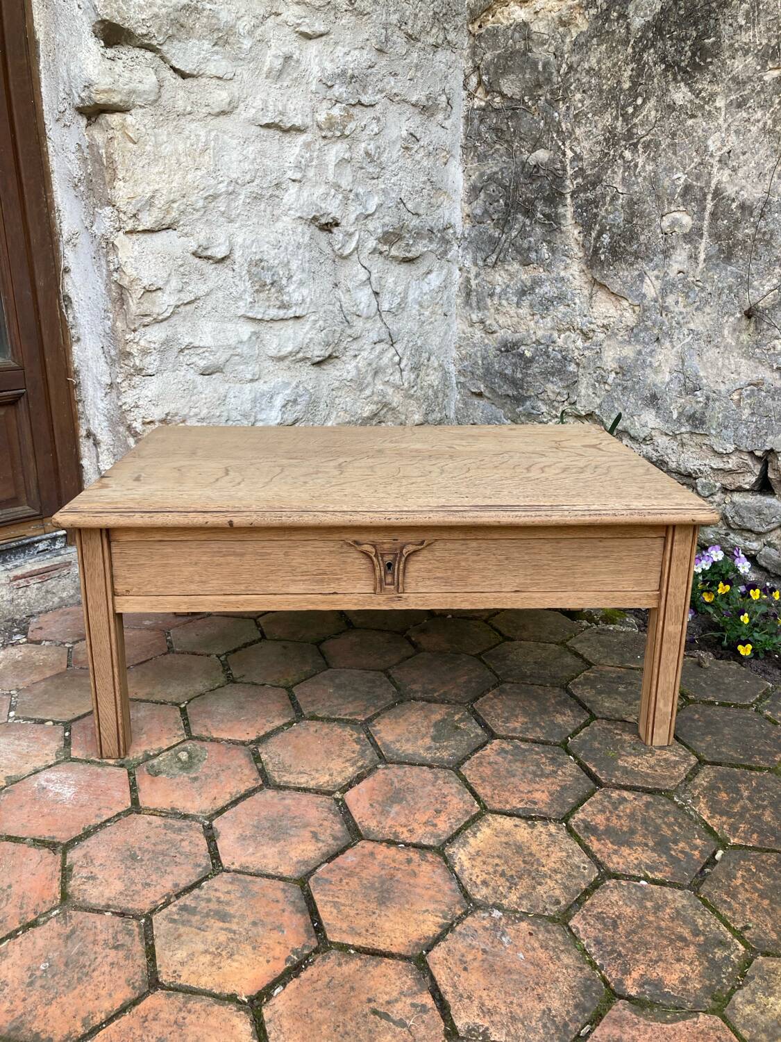 Table basse ancienne en chêne massif