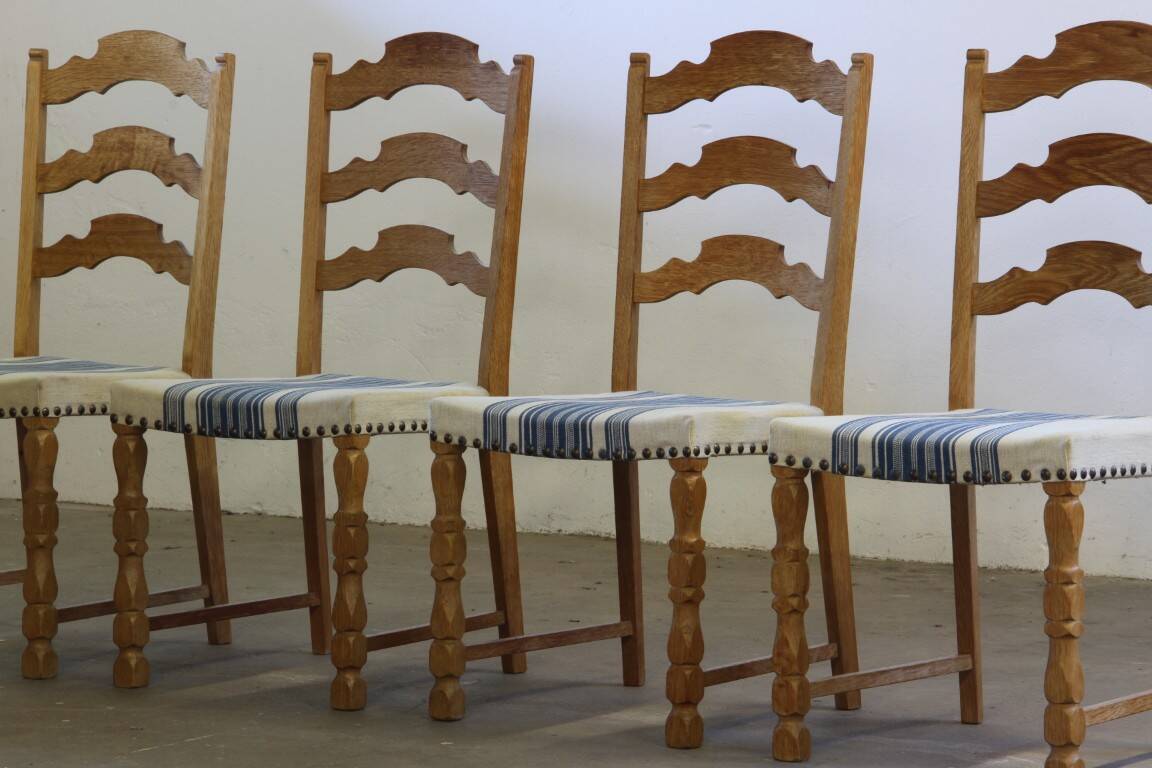 Chaises de salle à manger en chêne brutaliste danois moderne des années 1960 dans le style de Kjærnulf, ensemble.
