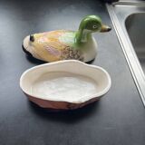 Paris, pretty slip duck with lid