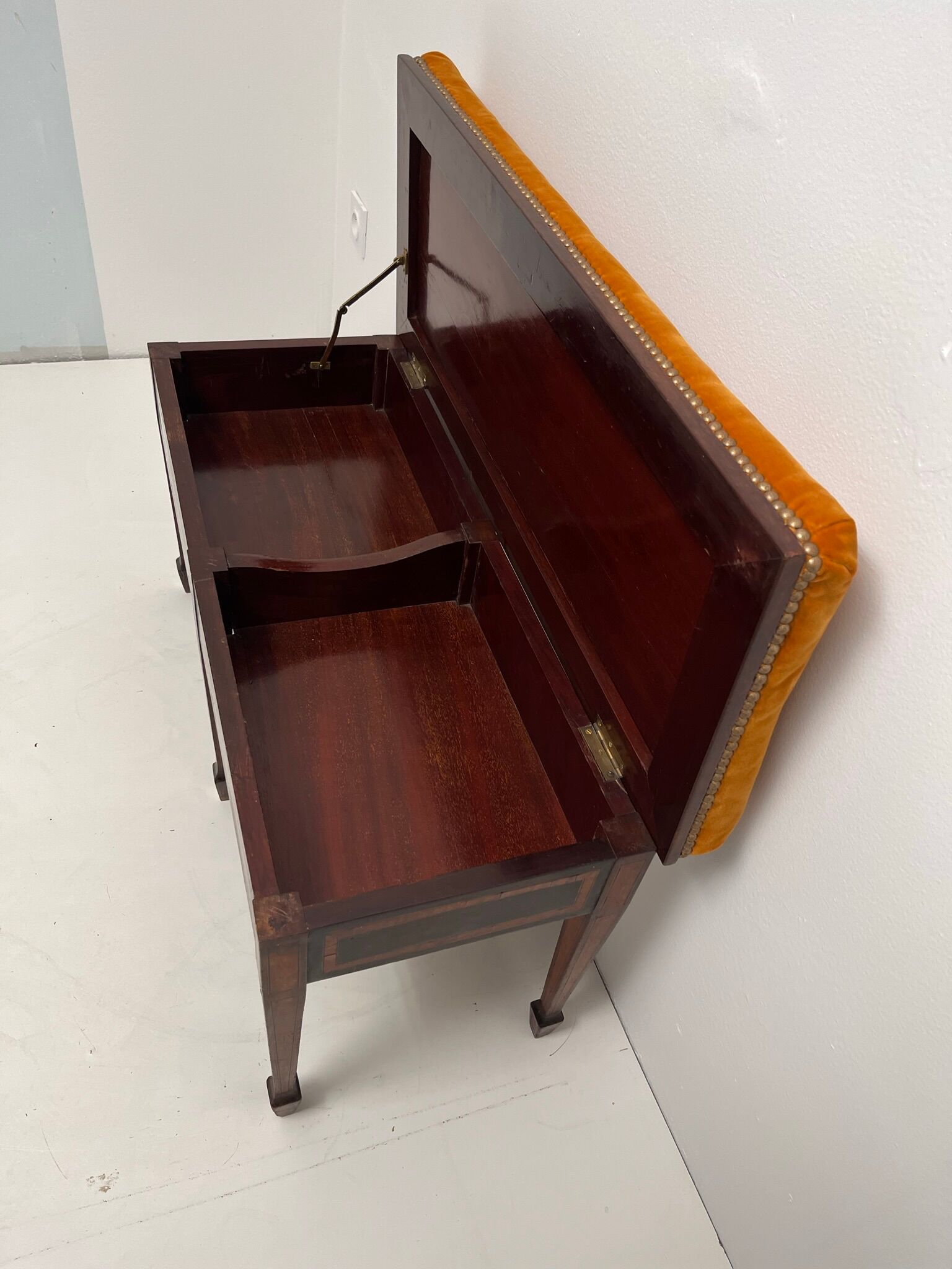 English piano stool bench of the XIX Century