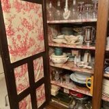 Wardrobe with confessional door