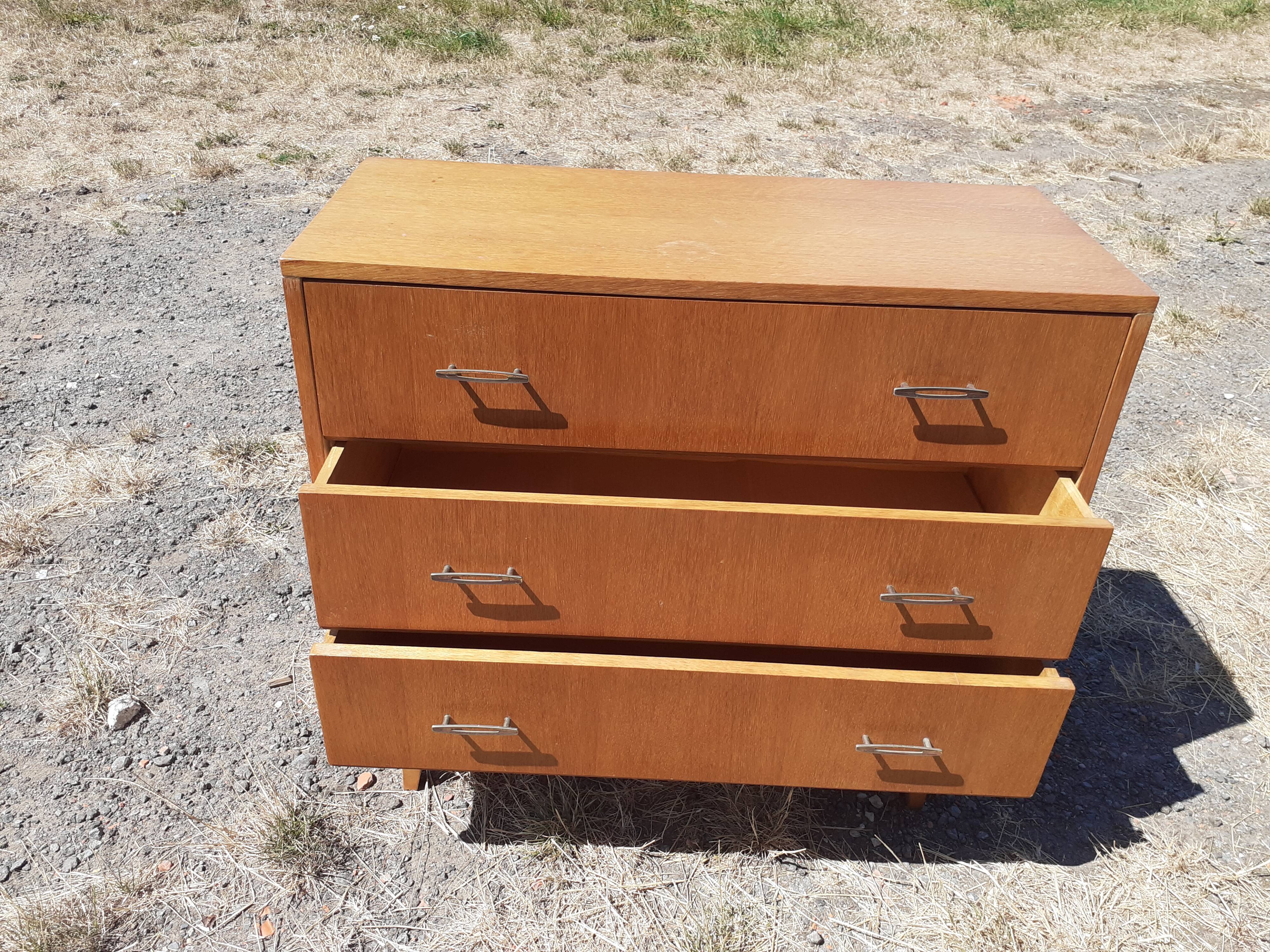 Vintage chest of drawers