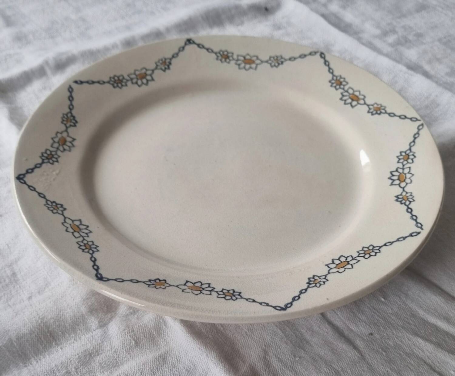 Iron Earth Footed Dish – Somain Earthenware Factory