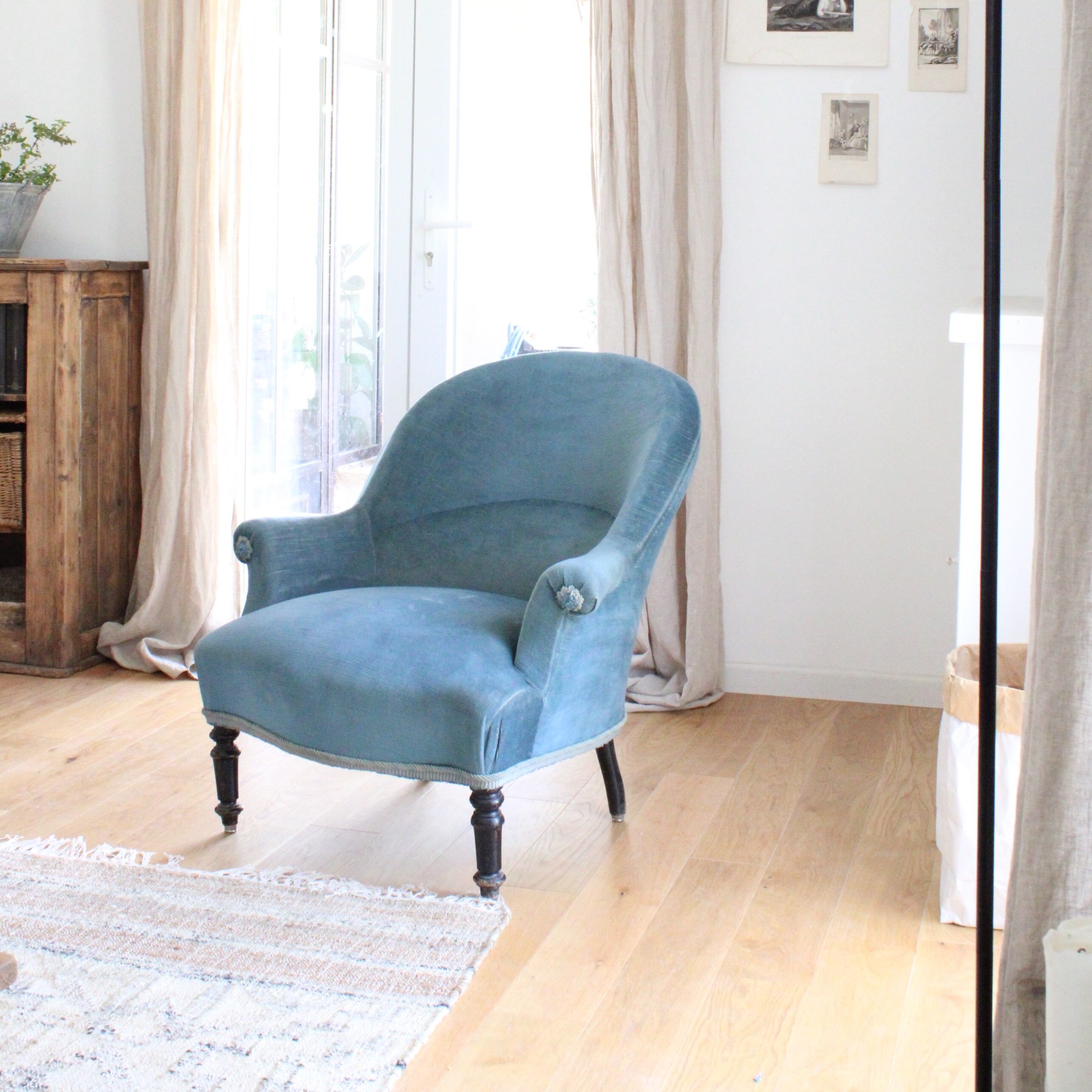 Toad chair