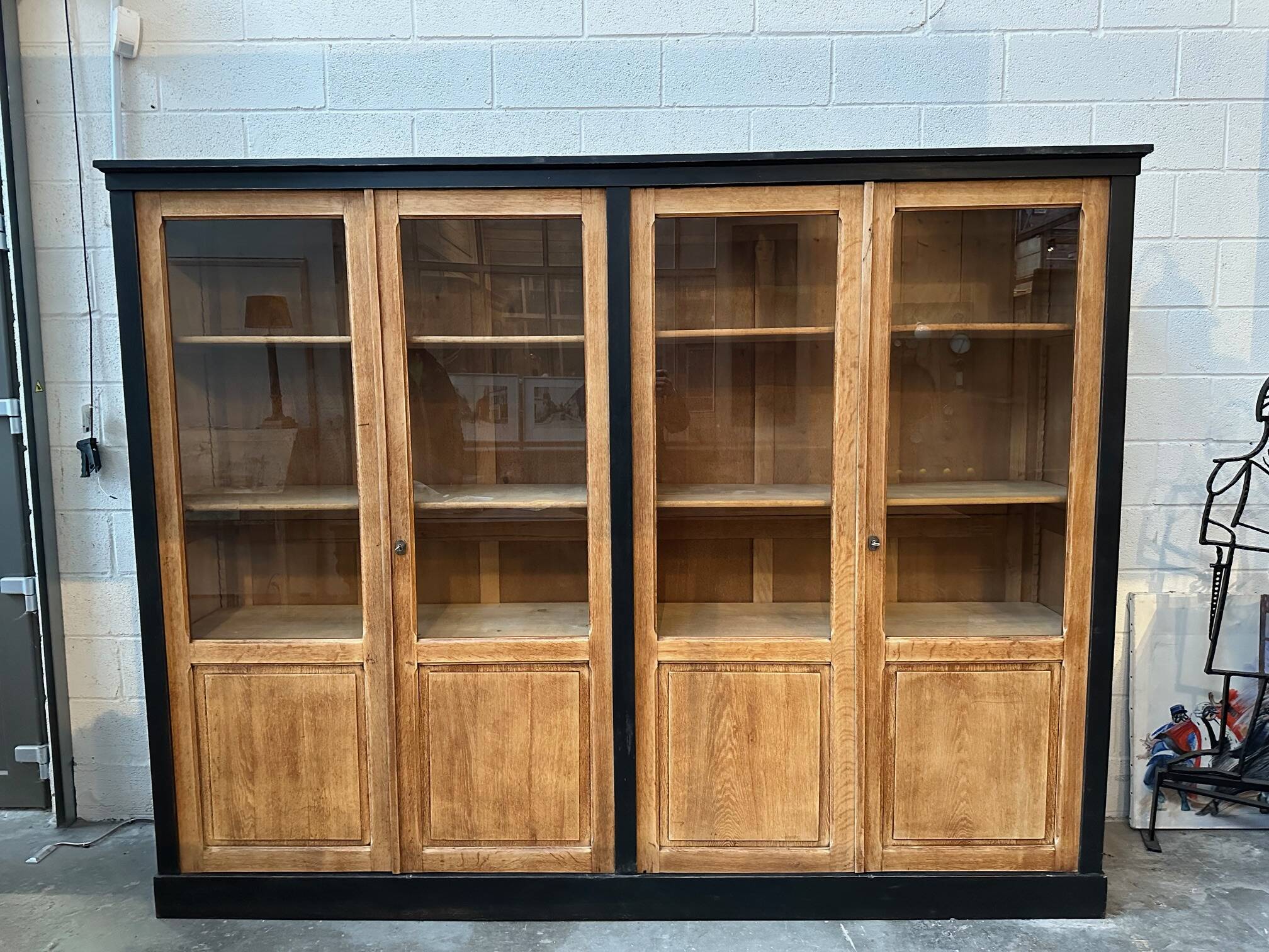 Display cabinet Early 20th century