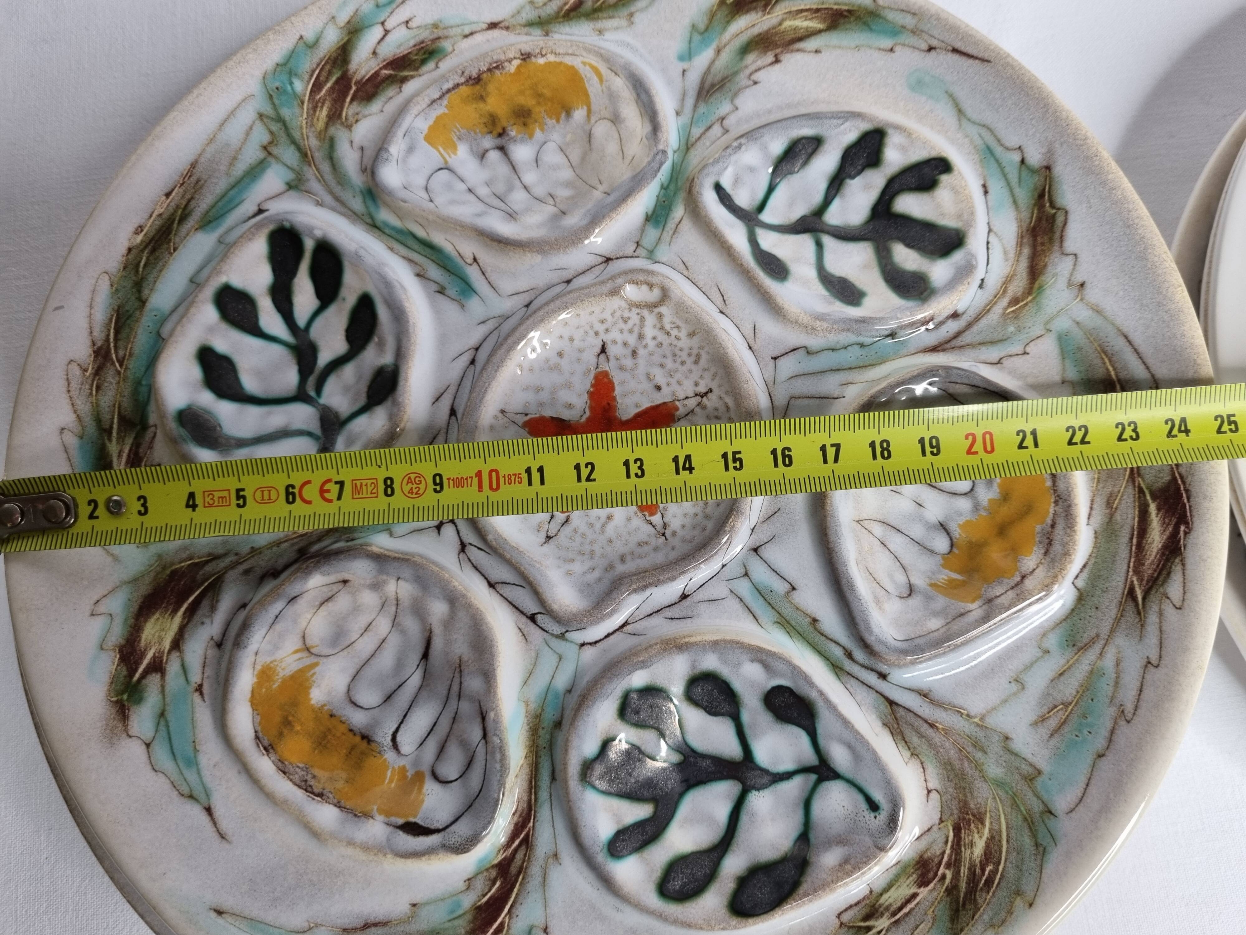 Set of 6 Pornic oyster plates, "PENEREF" model, hand painted, 25 cm