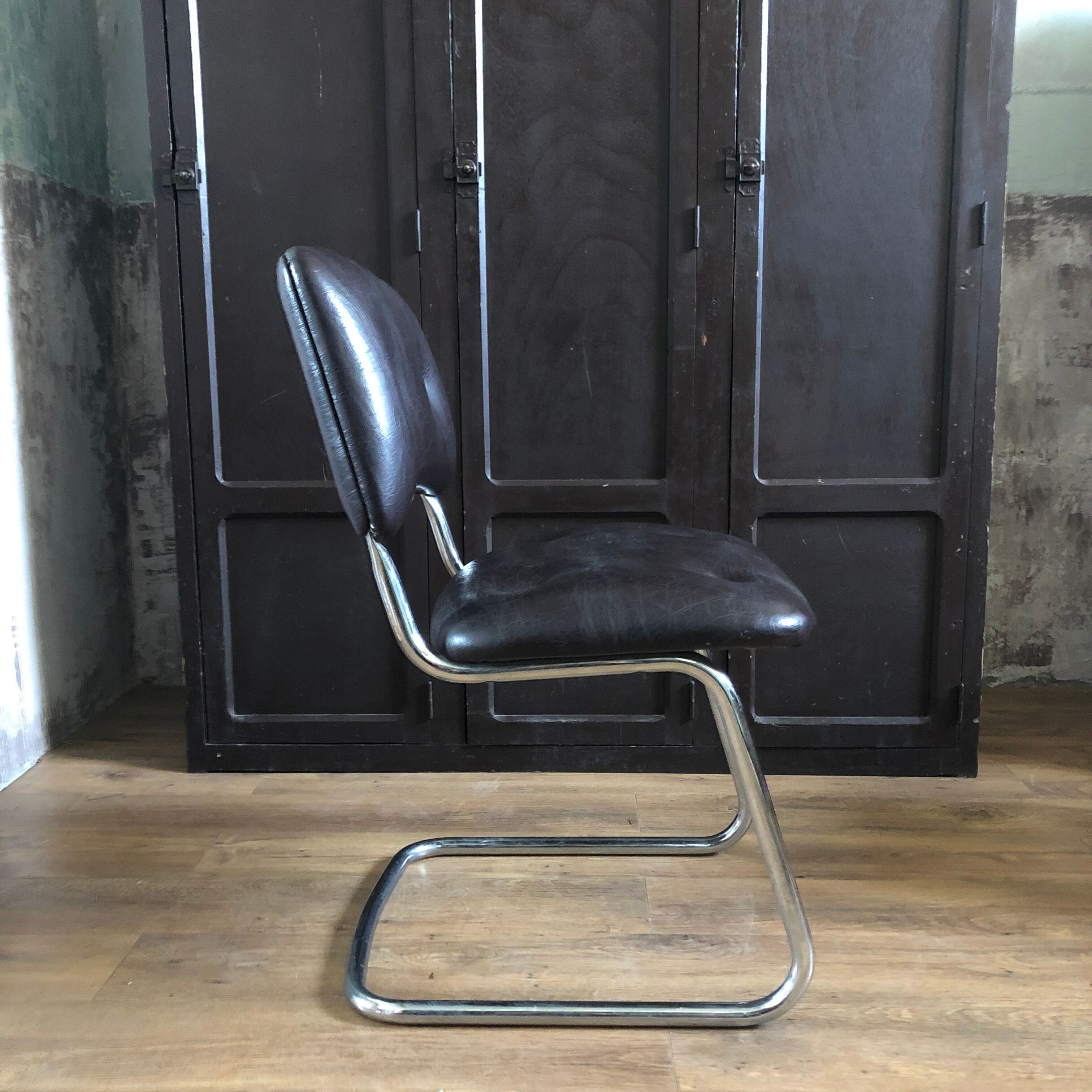 Strafor steelcase office armchair