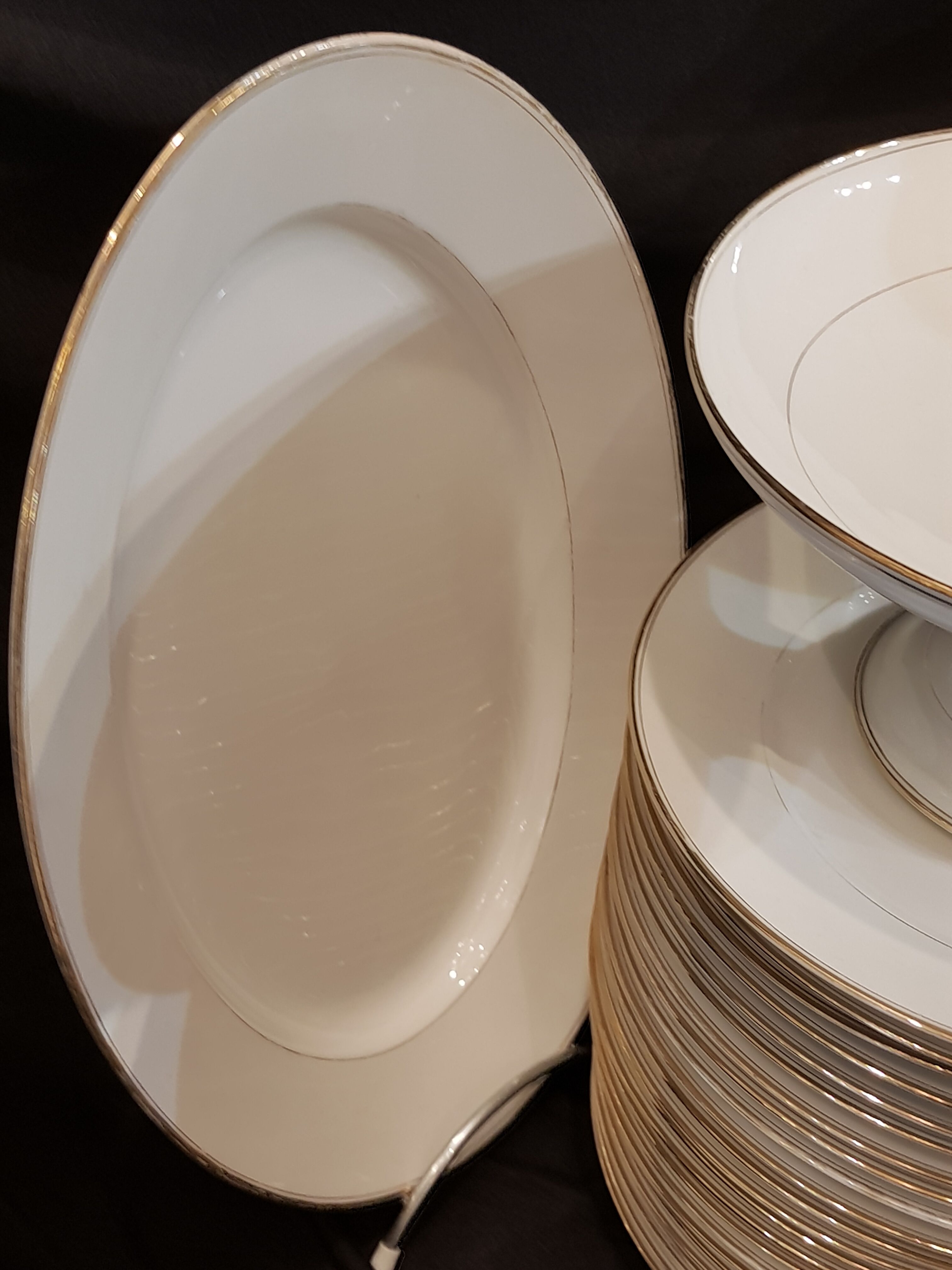 Limoges porcelain table service 79 pieces