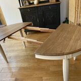 Table extensible rénovée couverts