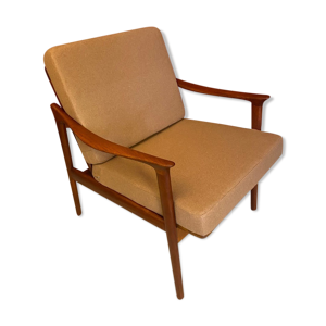 Fauteuil par Fred Kayser vor Vatne,