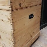 Old curved travel trunk, in pine, stripped 98x60x65