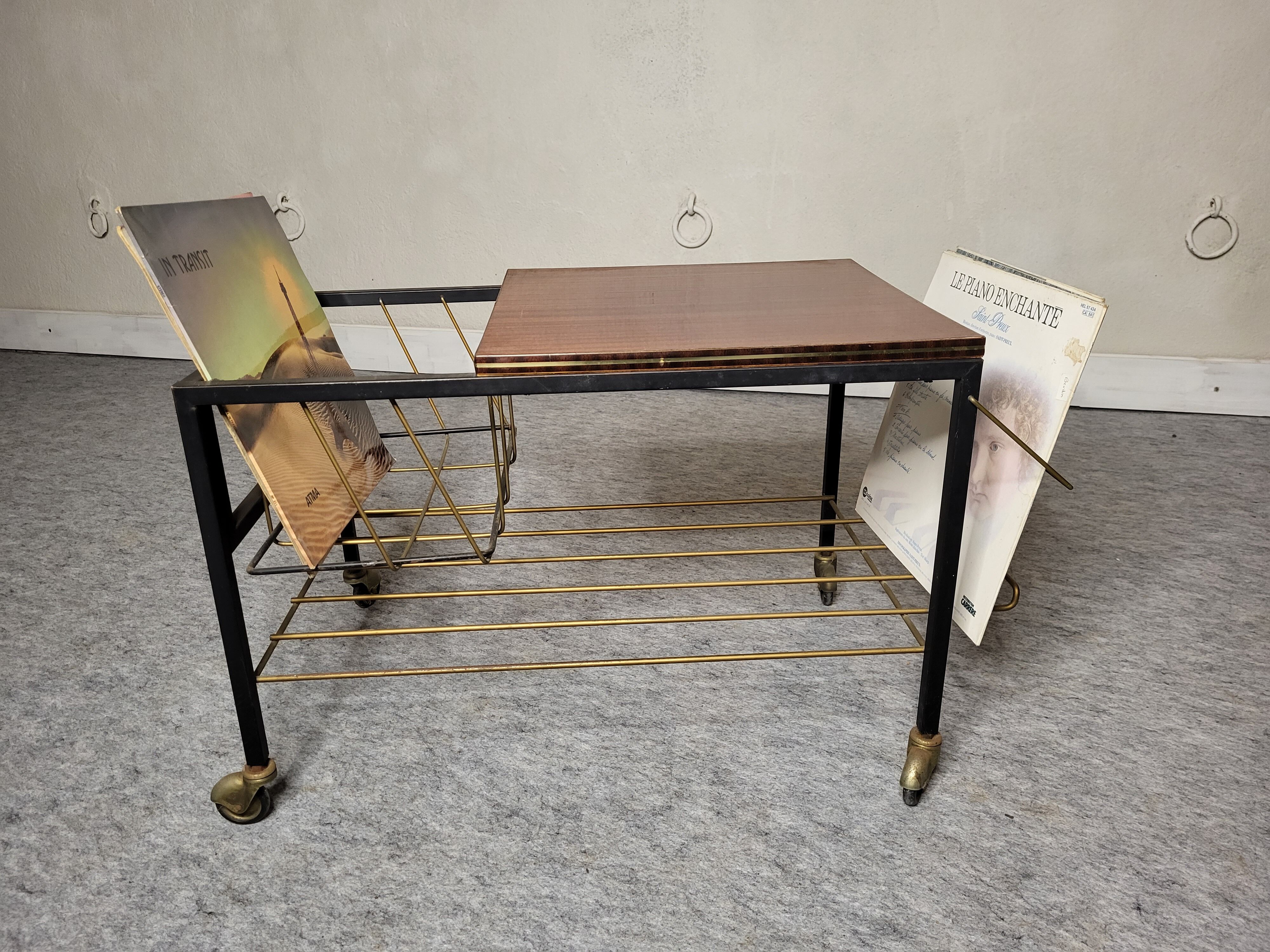 Vinyl door, vintage magazines