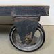 Table basse industrielle noire sur roulettes, années 1960