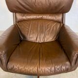 Chaise œuf pivotante en cuir danoise vintage des années 1970 par Bramin