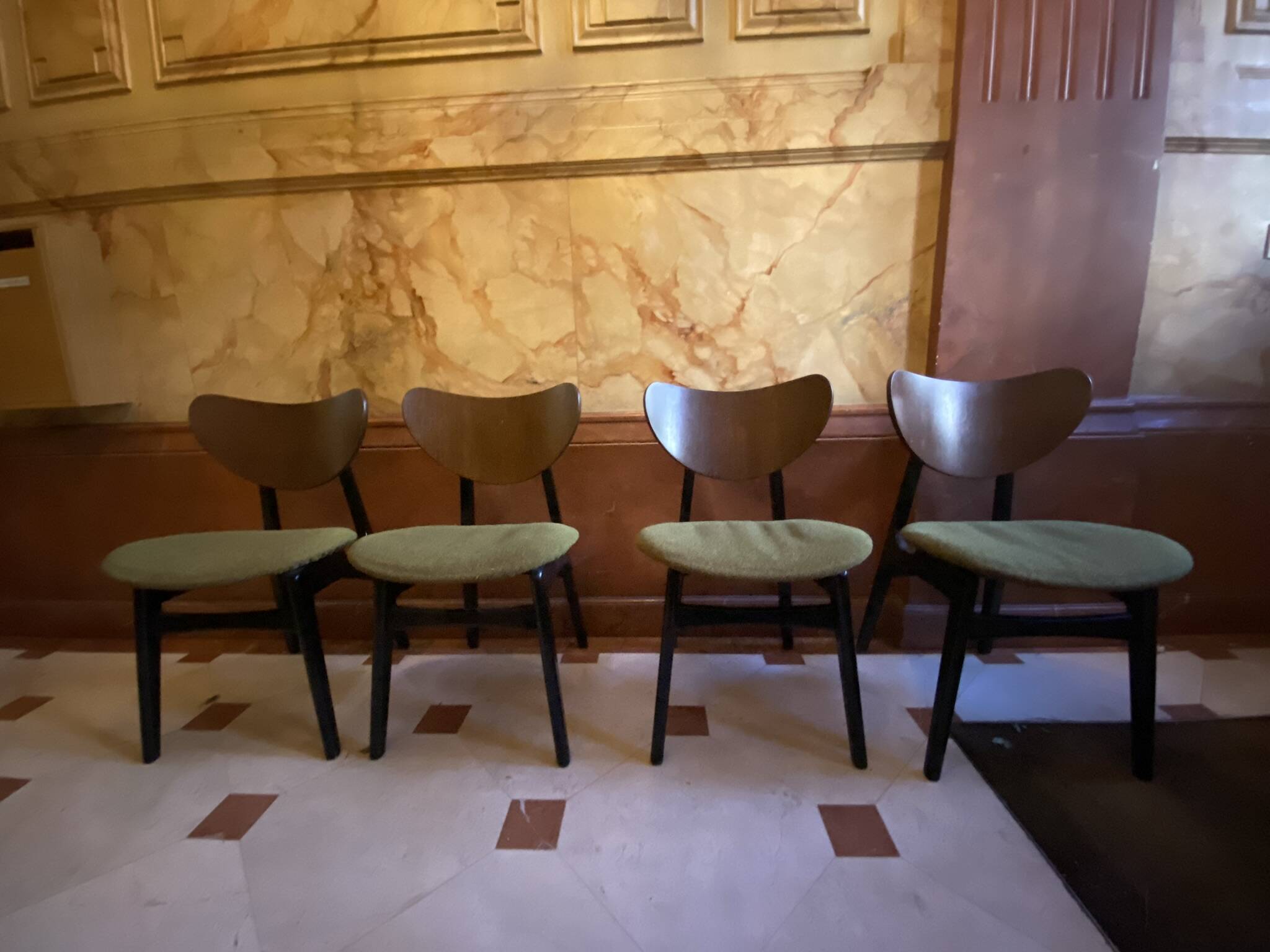Lot de 4 chaises Buterfly G Plan, années 1950