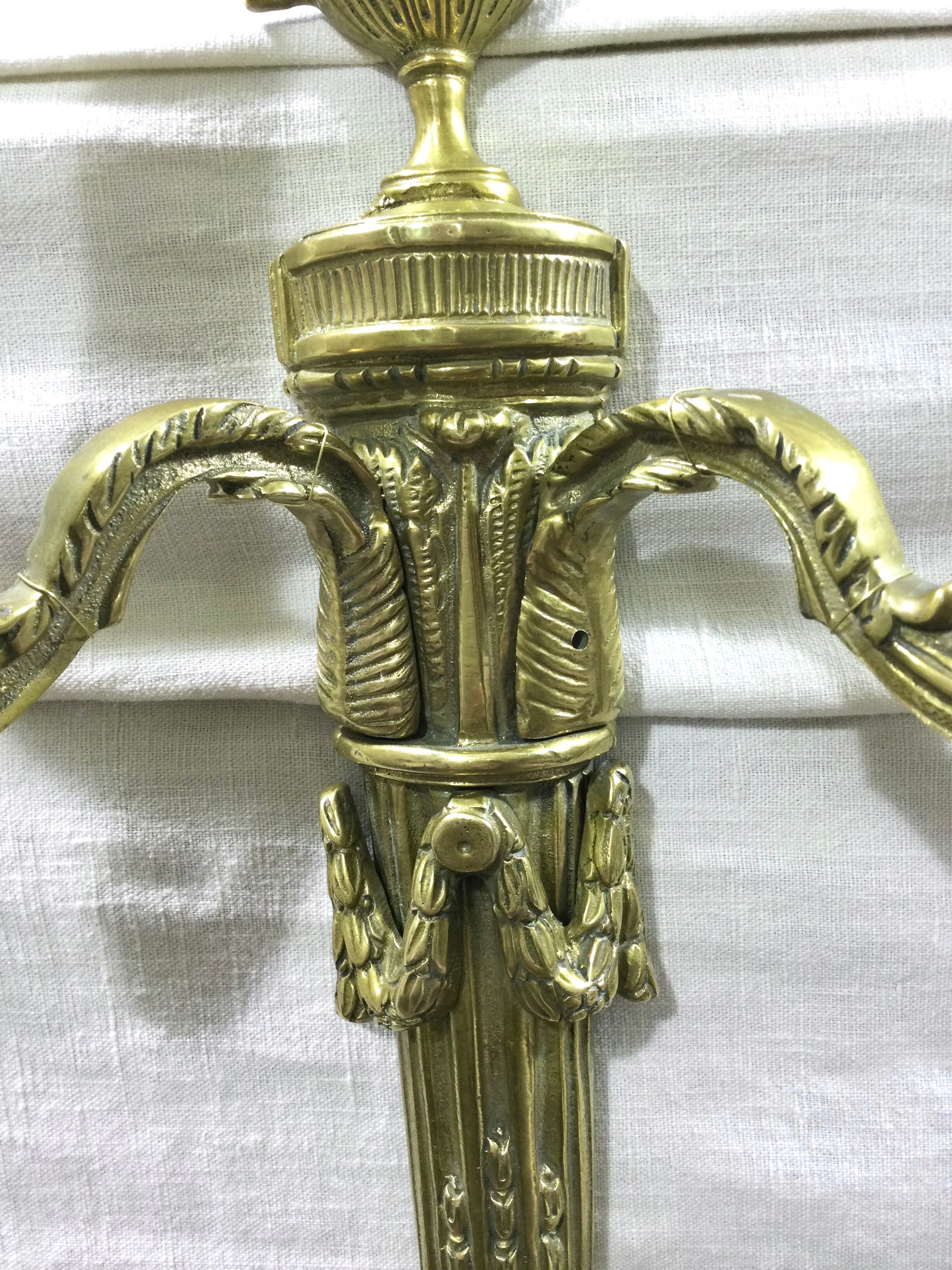 Paire d'appliques en bronze st Louis XVl