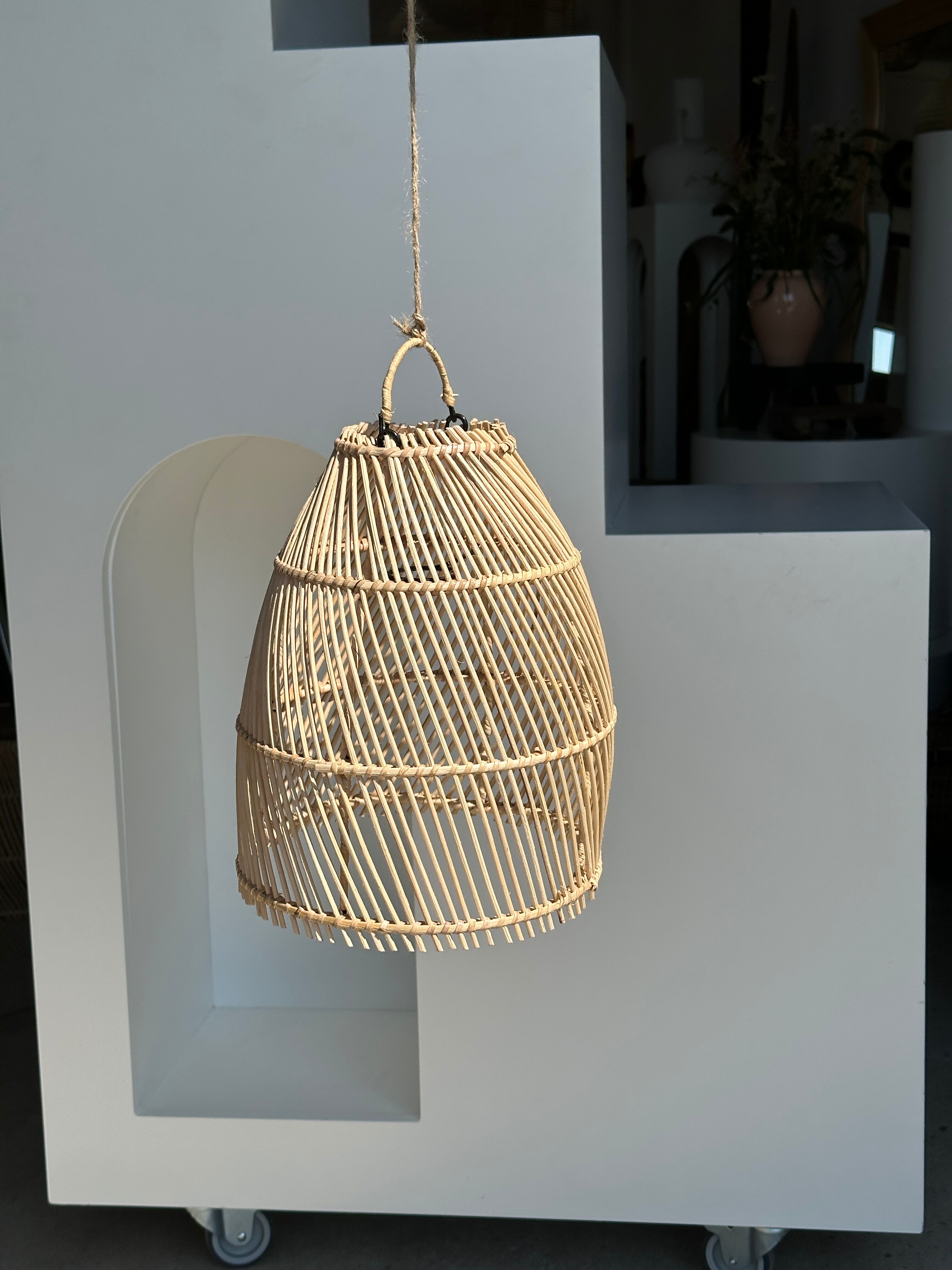Suspension en rotin en forme de cloche d25 h28