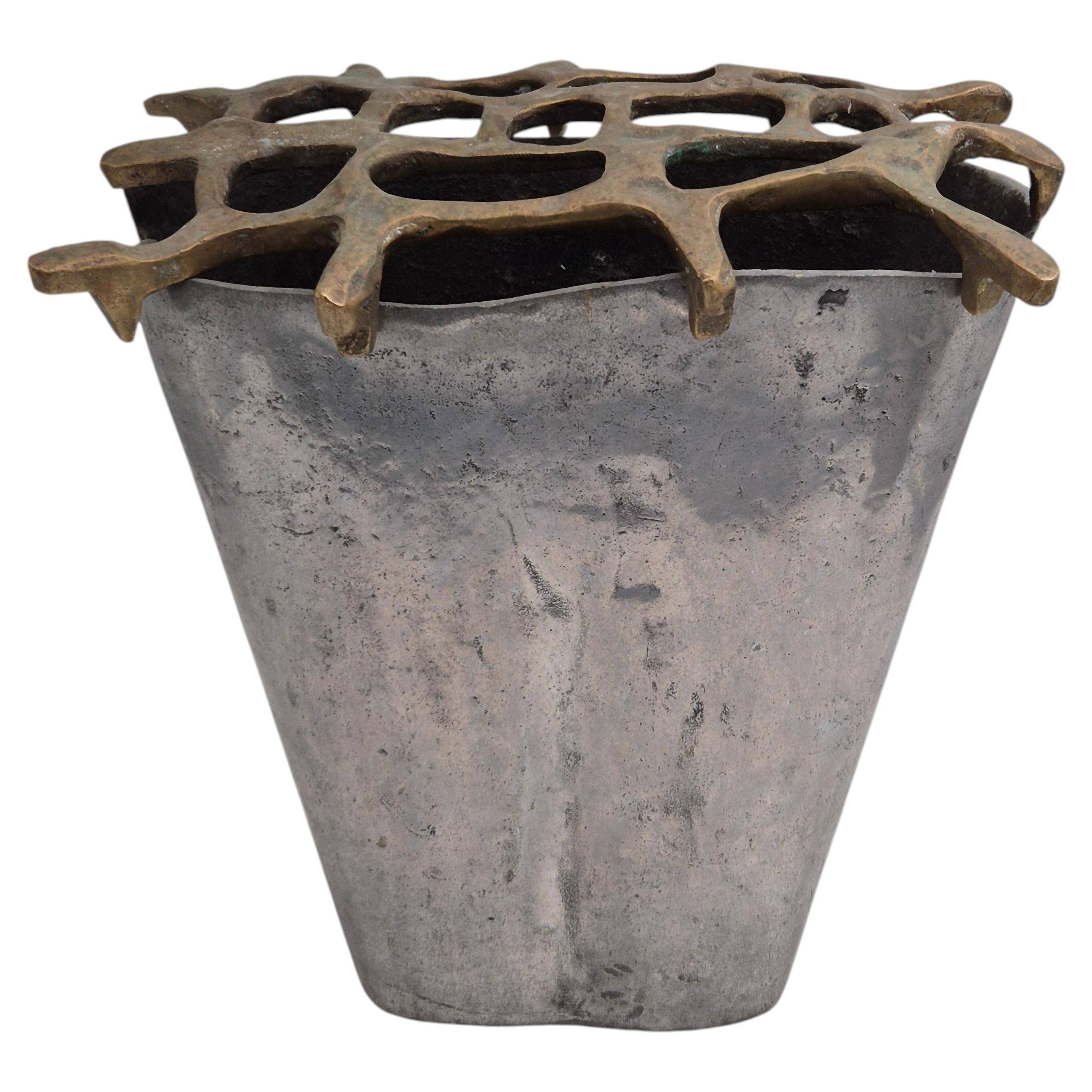 David Marshall, large urn / decorative vase, brutalist style, late 20th century.