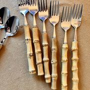 Vintage cutlery set in stainless steel and bamboo