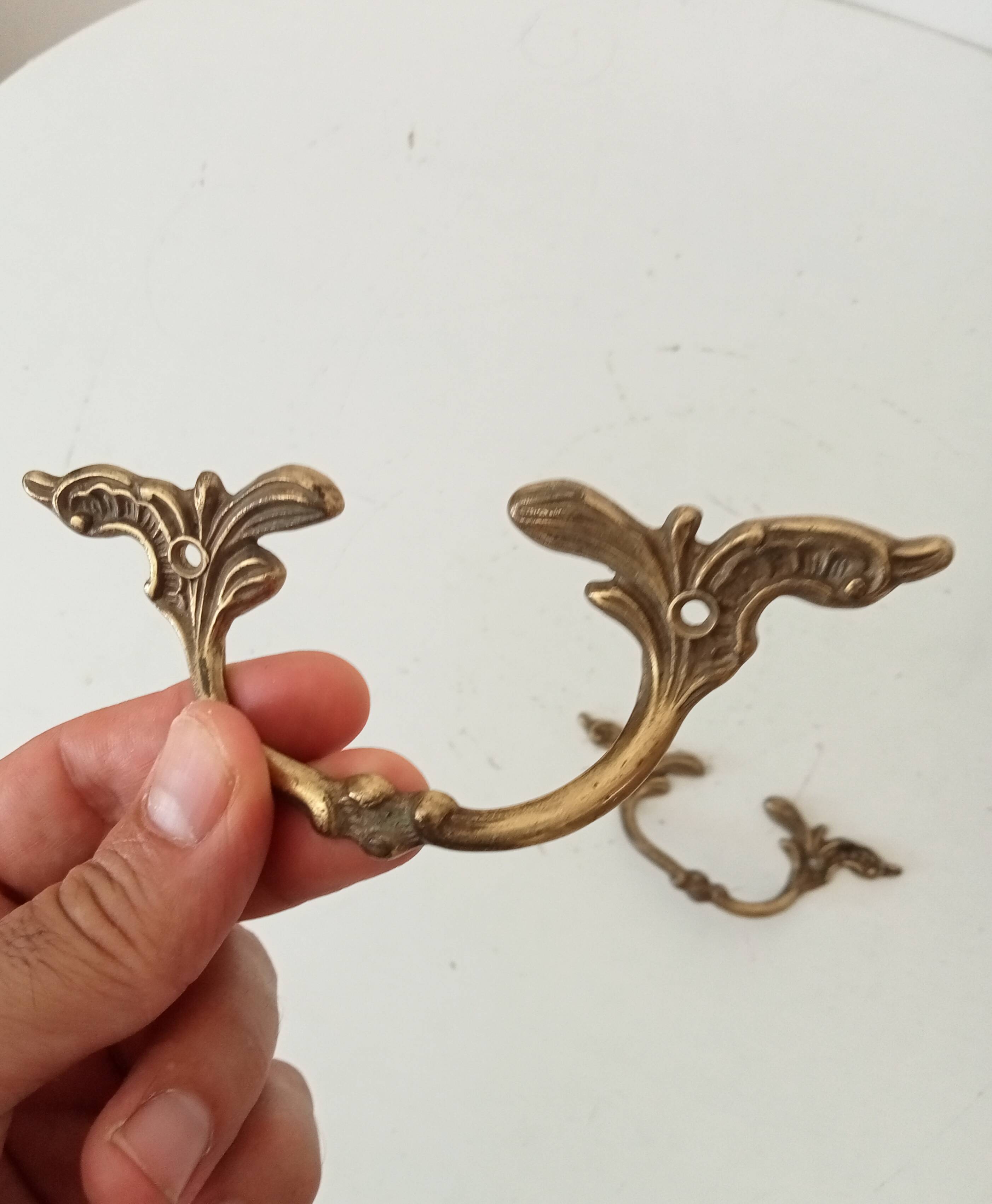 Poignée tiroir de meuble ancien en bronze doré