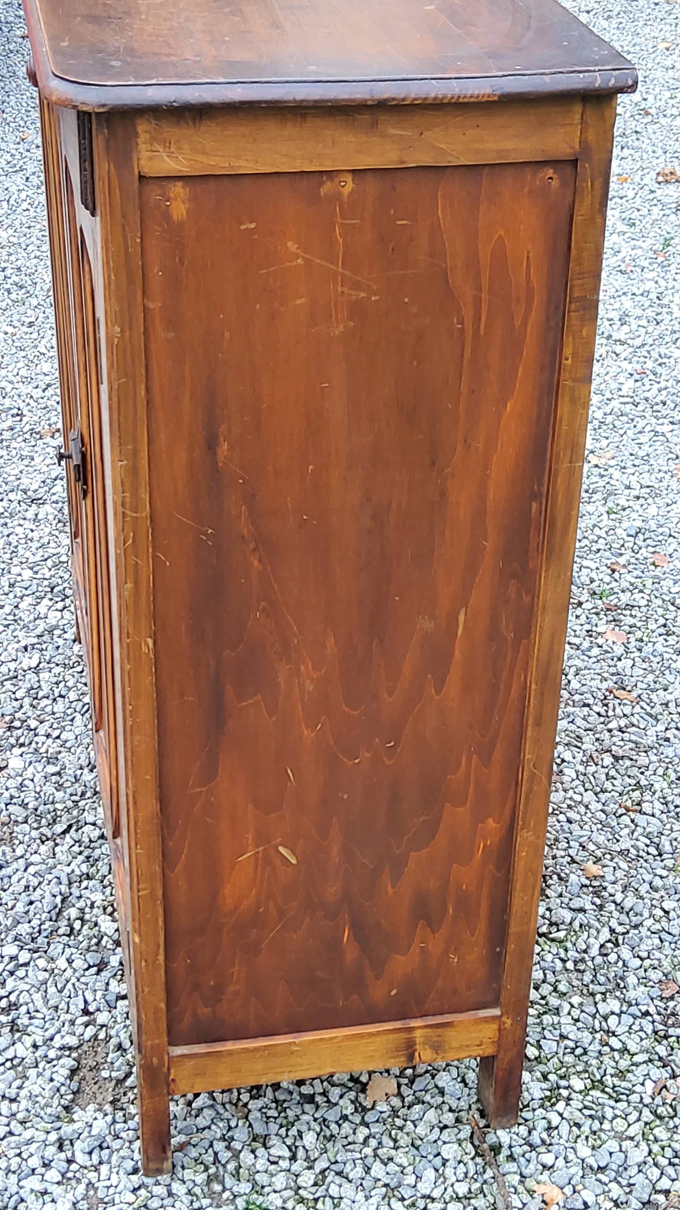 Parisian sideboard from the early 20th century, 2 doors, 2 drawers