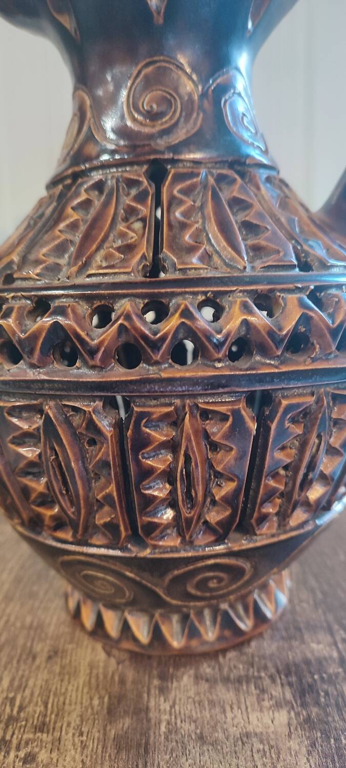 Bessone incised ceramics in Vallauris