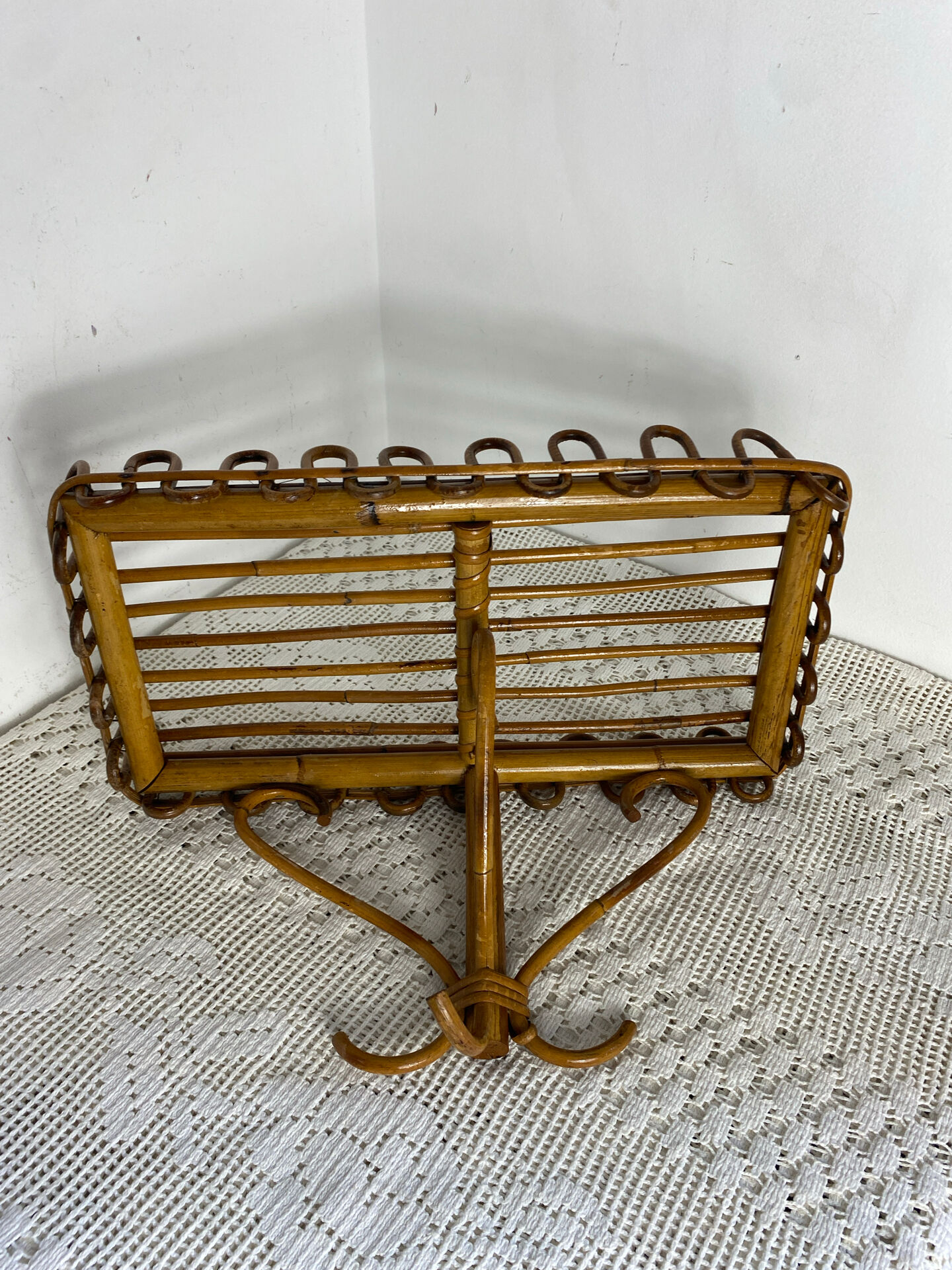Shelf or wall console in rattan and bamboo