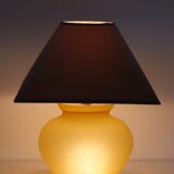 lampe en opaline sablée jaune de melarti