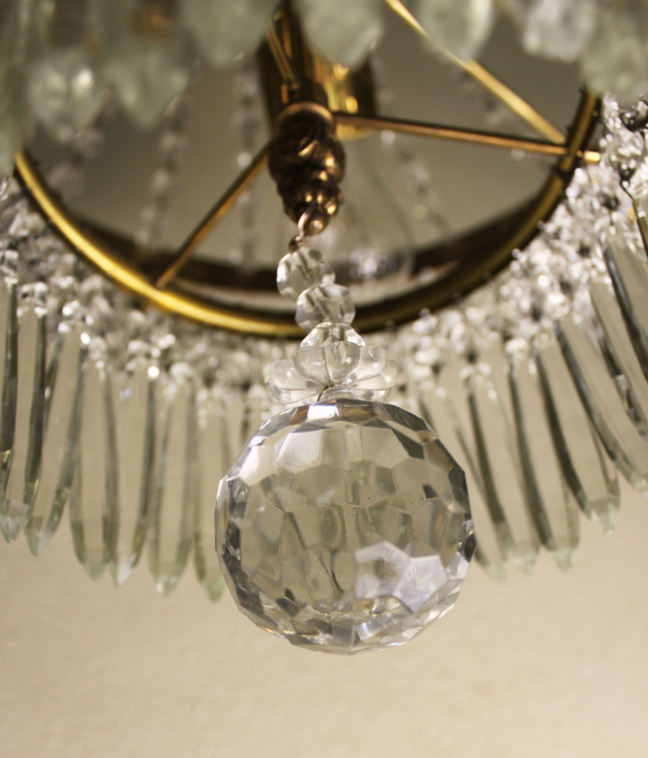 Chandelier basket empire style