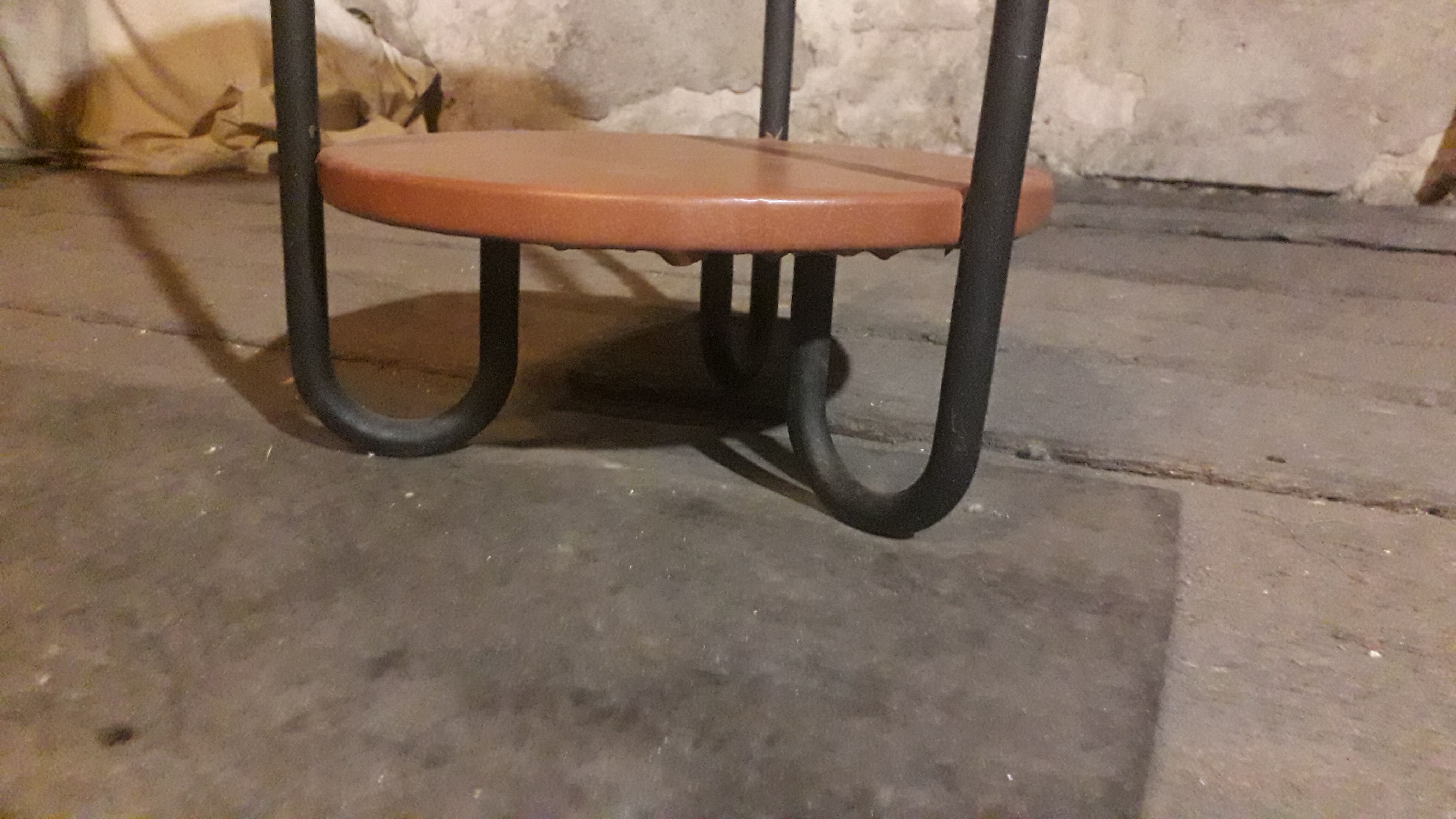 Bauhaus table