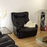 Orchidée leather armchair by Michel Cadestin for Airborne, France 1970's