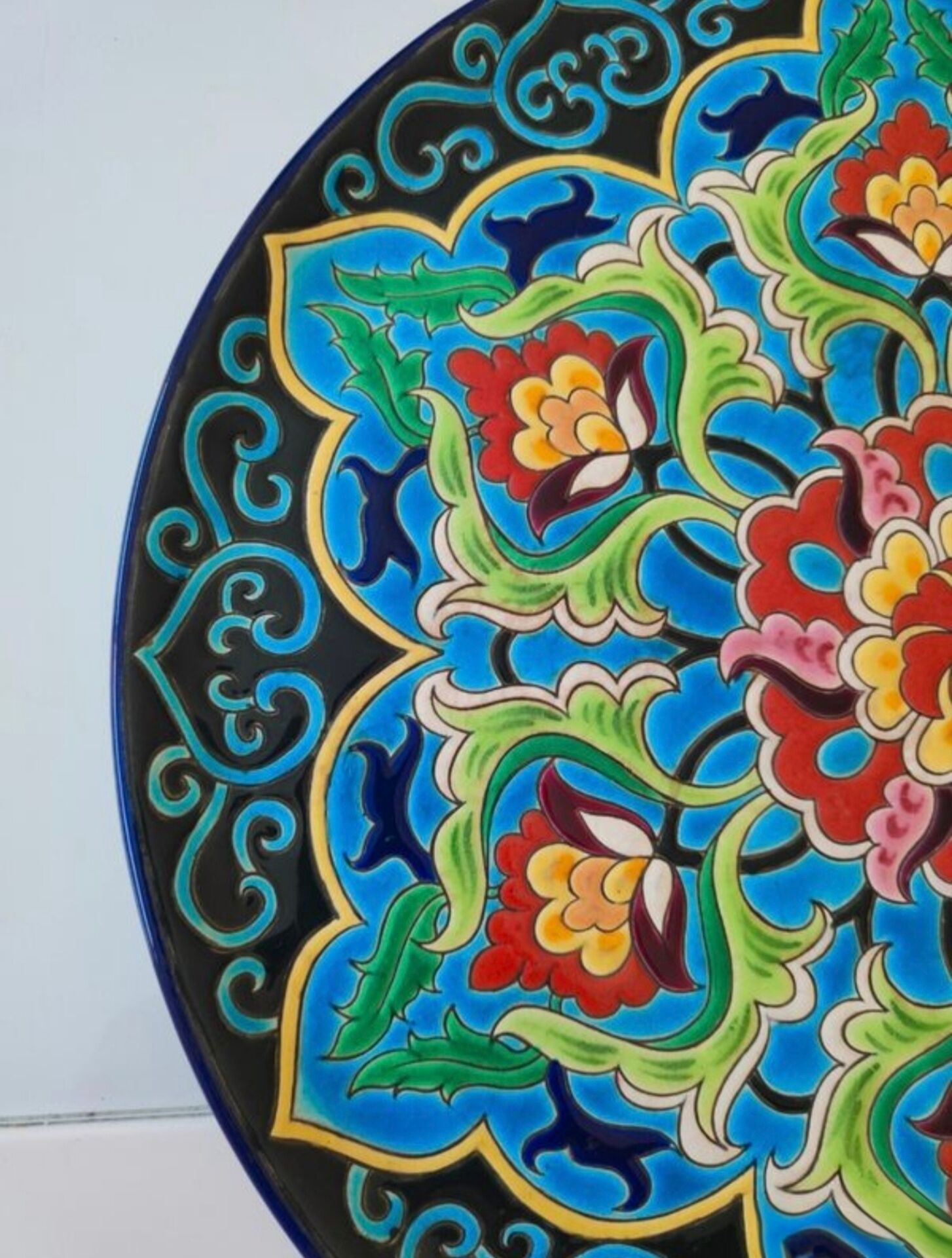 Superb enamel dish from Longwy, signed, year 1940.