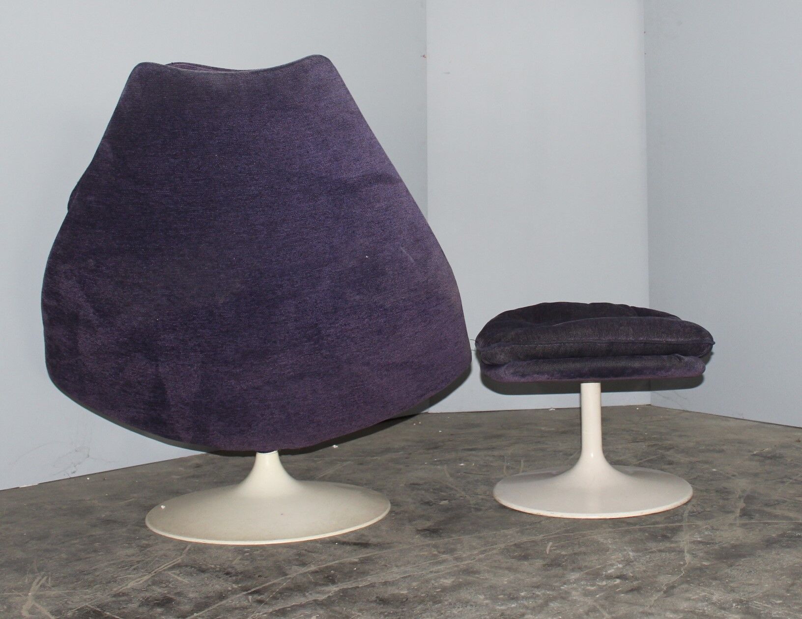 Model F585 armchair and ottoman Set by Geoffrey Harcourt for Artifort