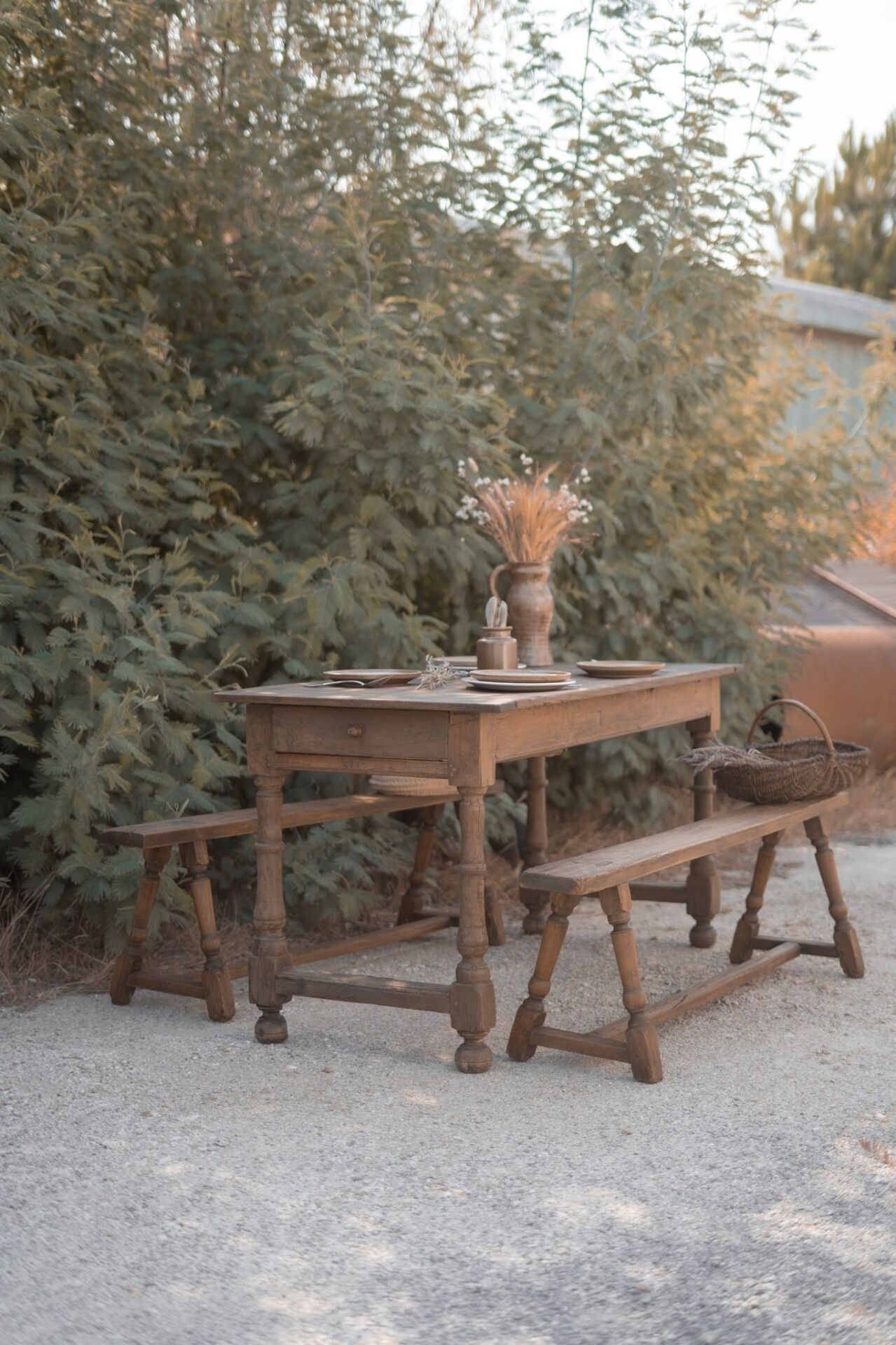 Table and benches set