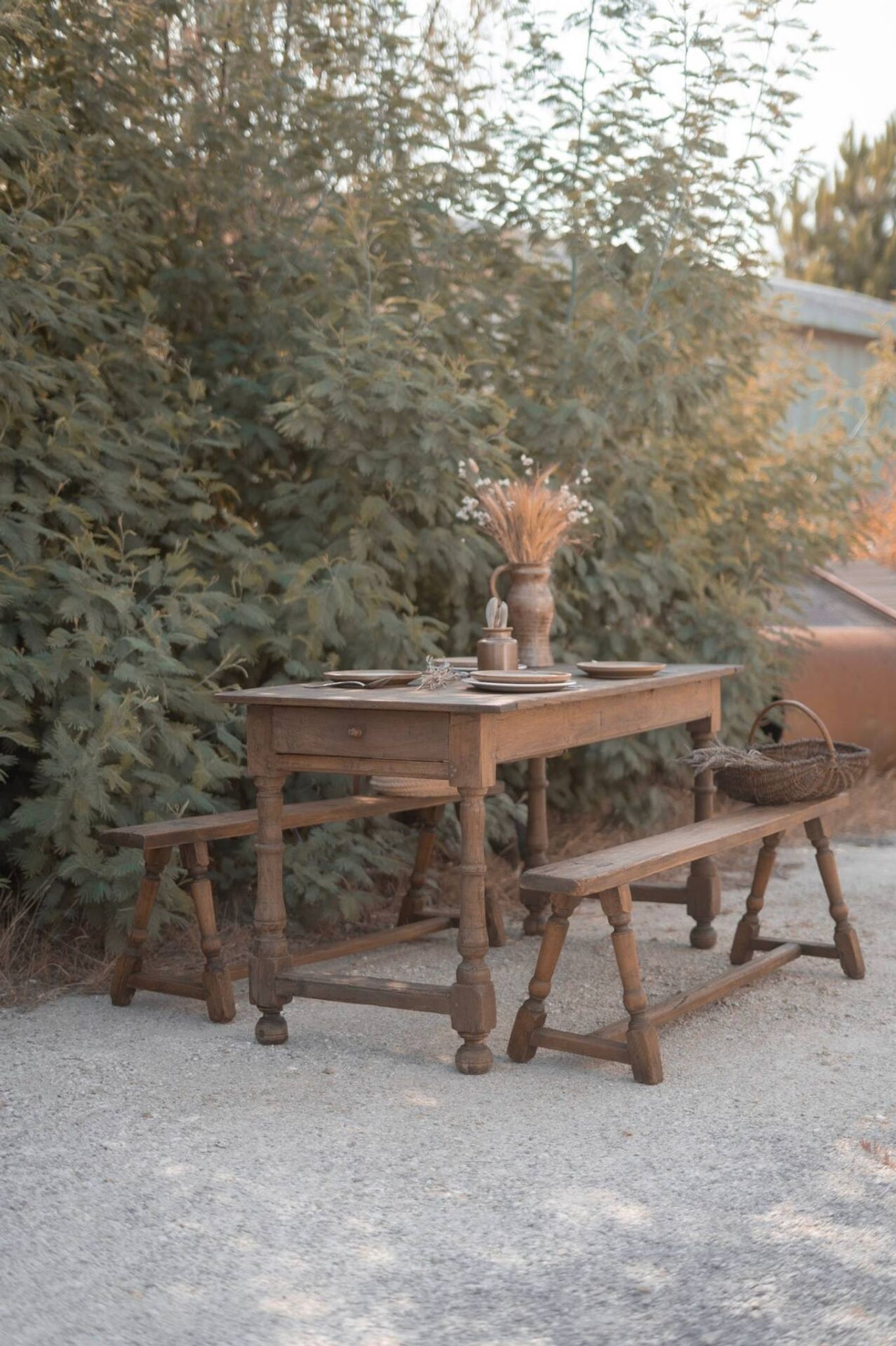 Table and benches set