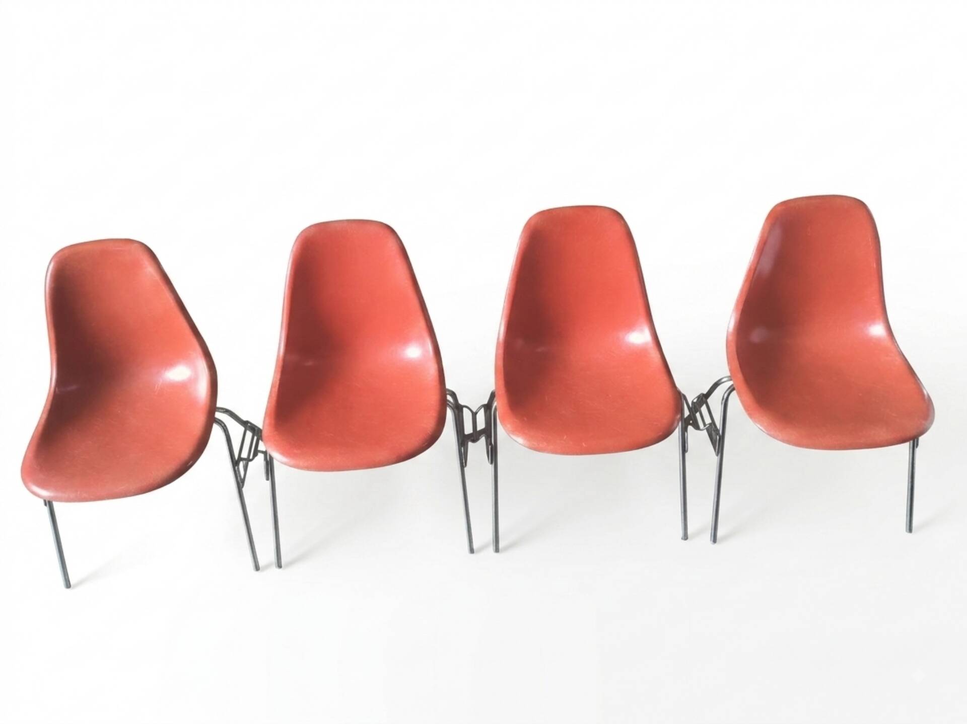 4 Ray and Charles Eames chairs, Herman Miller edition.