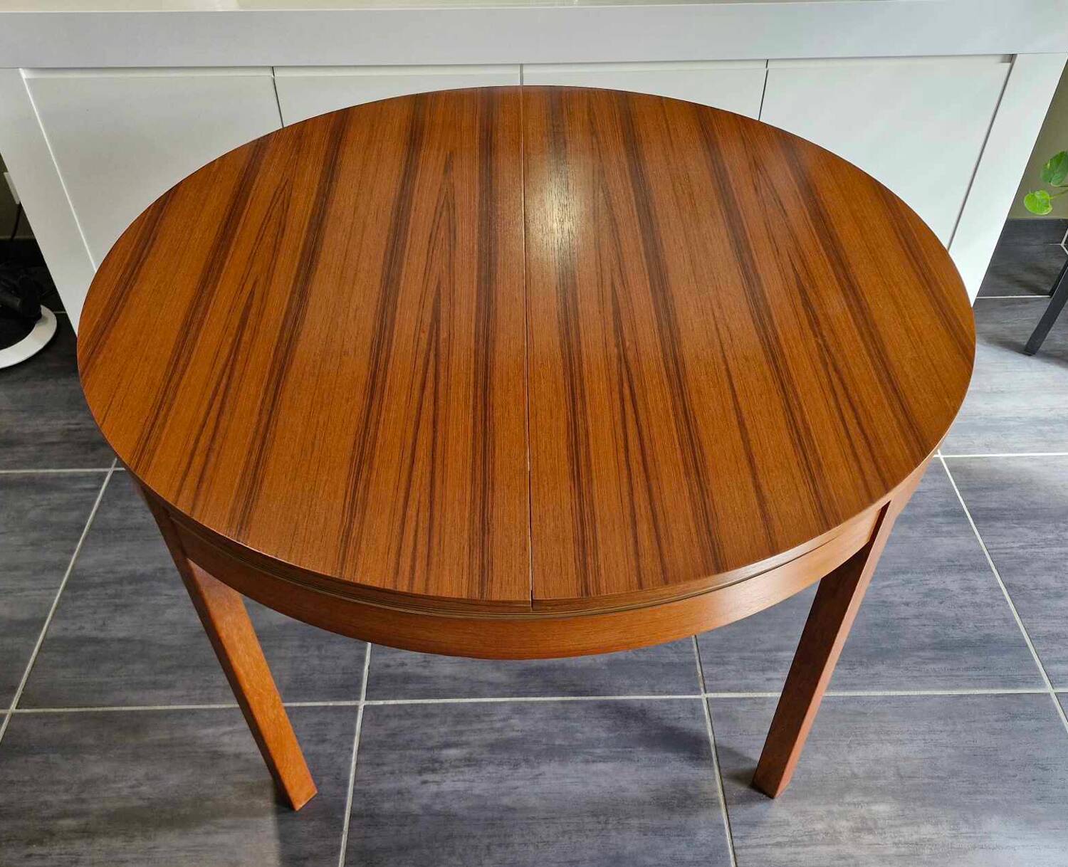 Scandinavian extendable teak round table, 1970s
