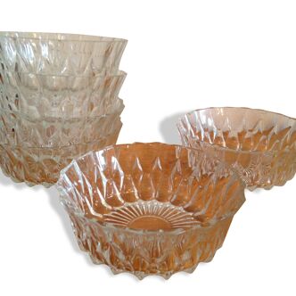 6 glass ramekins