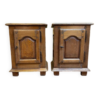 Paire de tables de chevets rustiques en chêne