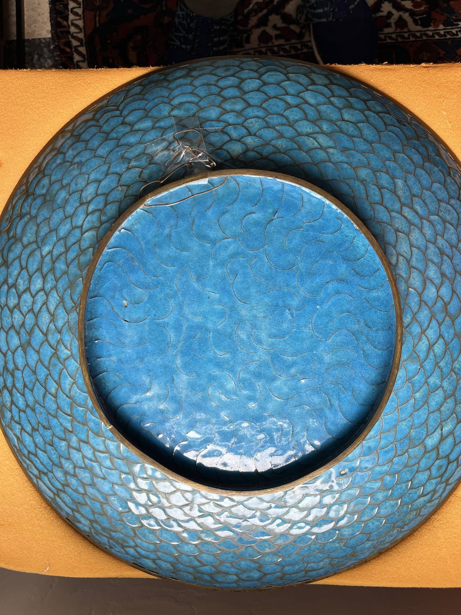 Coupe japonaise du XIXe siècle en émaux cloisonnés
