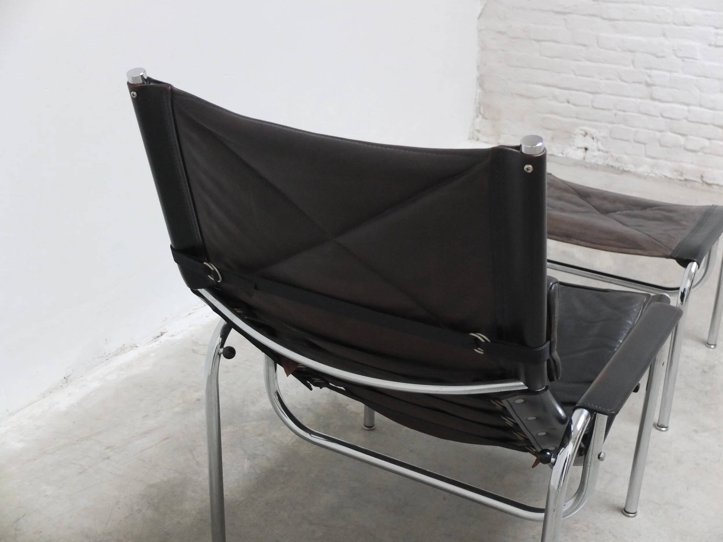 Fauteuil inclinable 'HE1106' avec repose-pieds par Hans Eichenberger pour Strässle, 1978