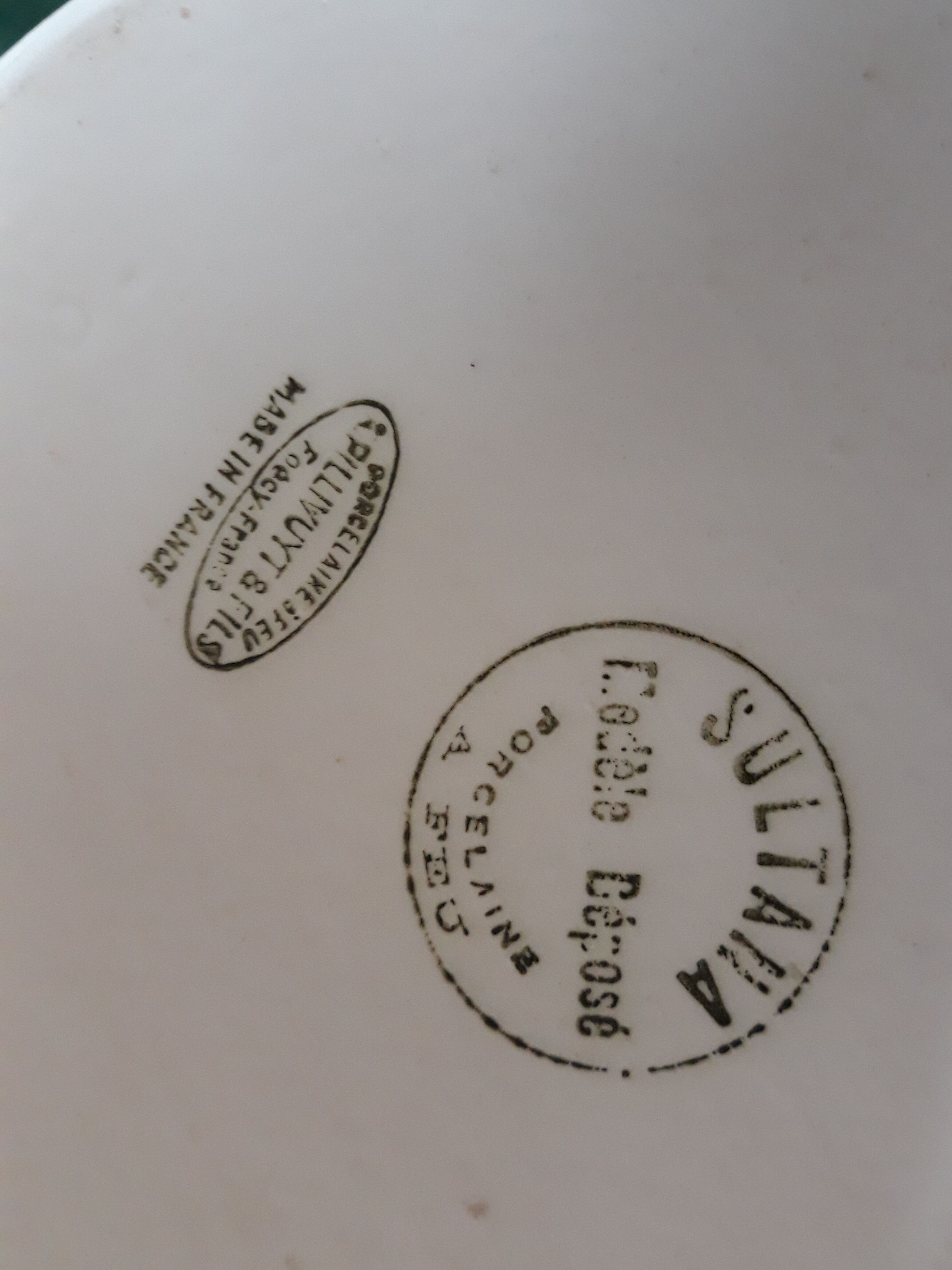 Old Sultana ivory/gold teapot