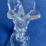 Paire de bougeoirs en verre taillé