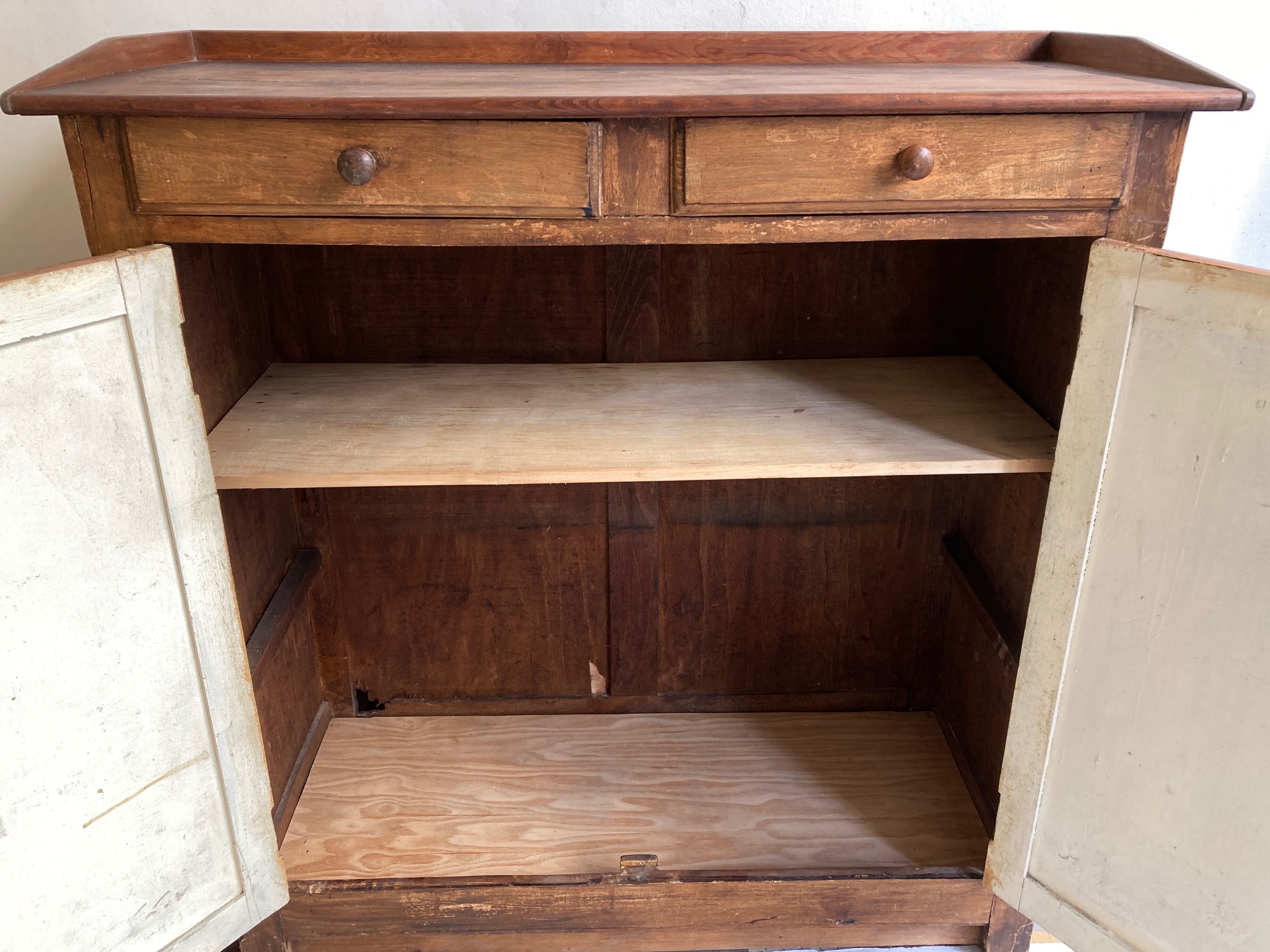 Parisian buffet 1950