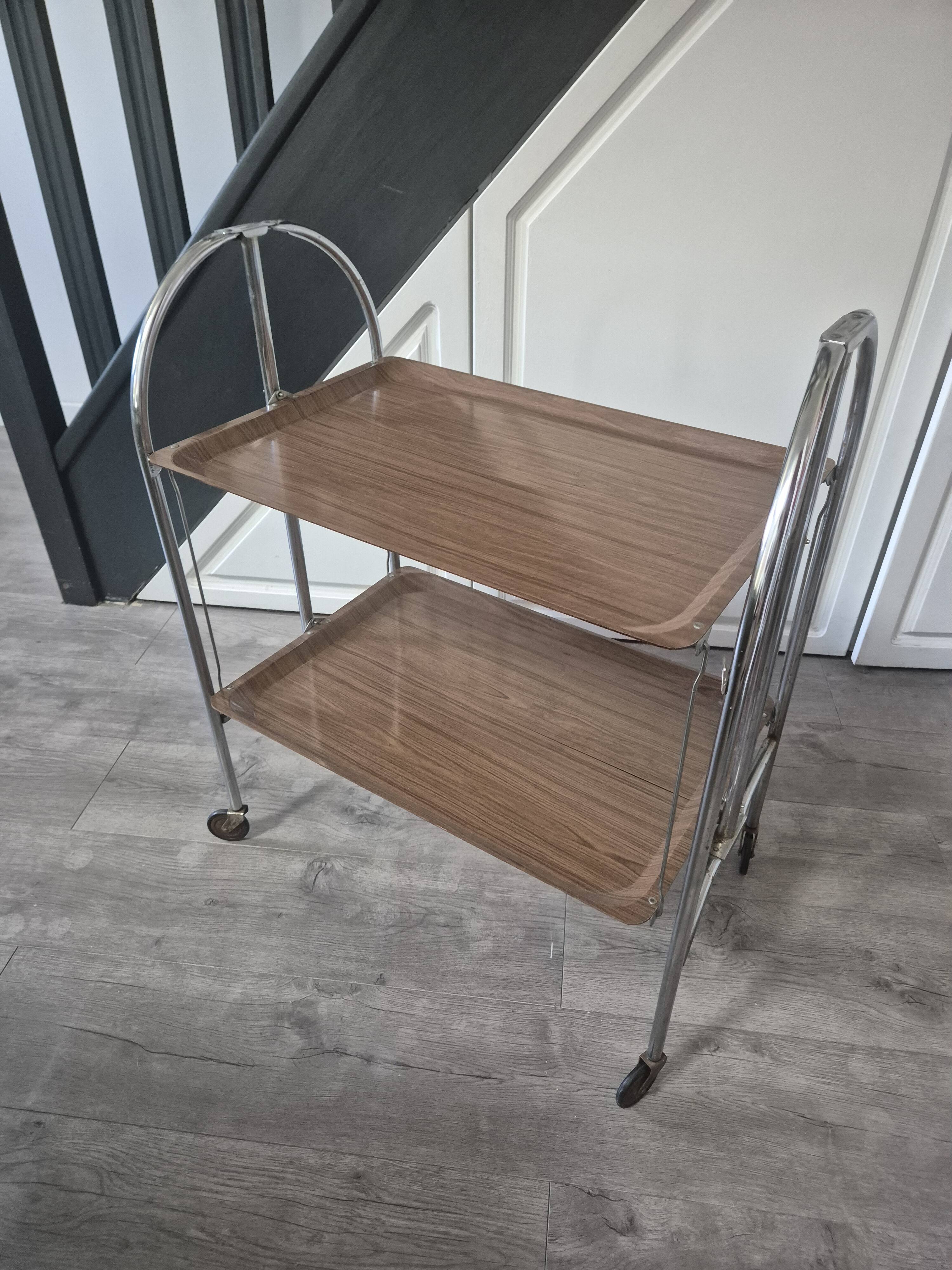 desserte pliante a roulettes avec plateau bois ossature metallique