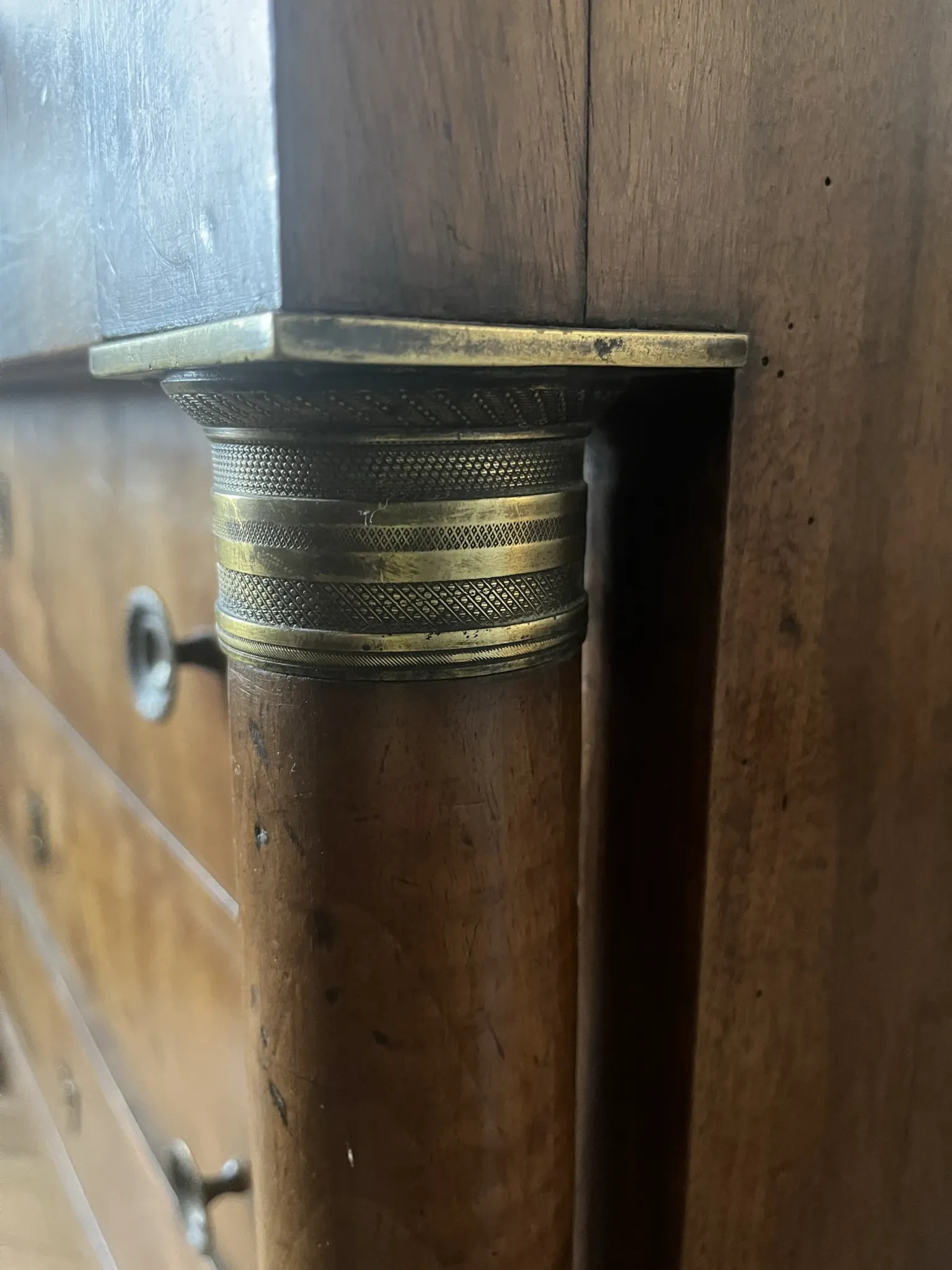 Empire commode